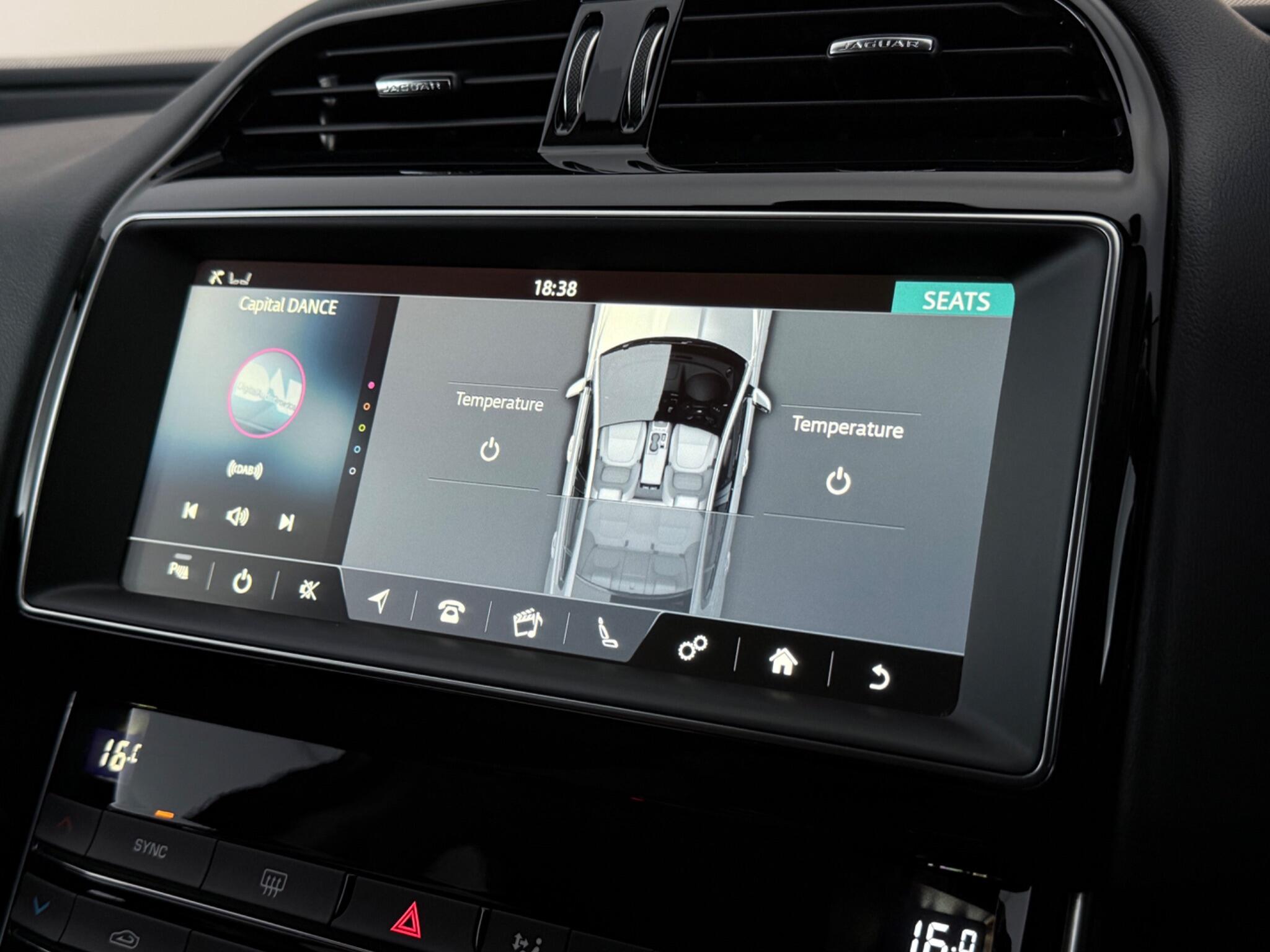 Jaguar Xe view 24