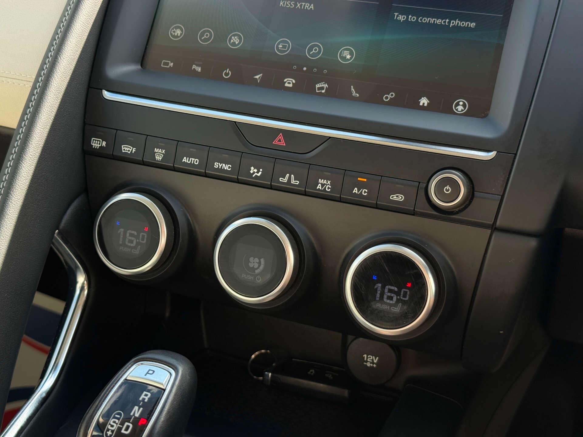 Jaguar E-Pace view 60