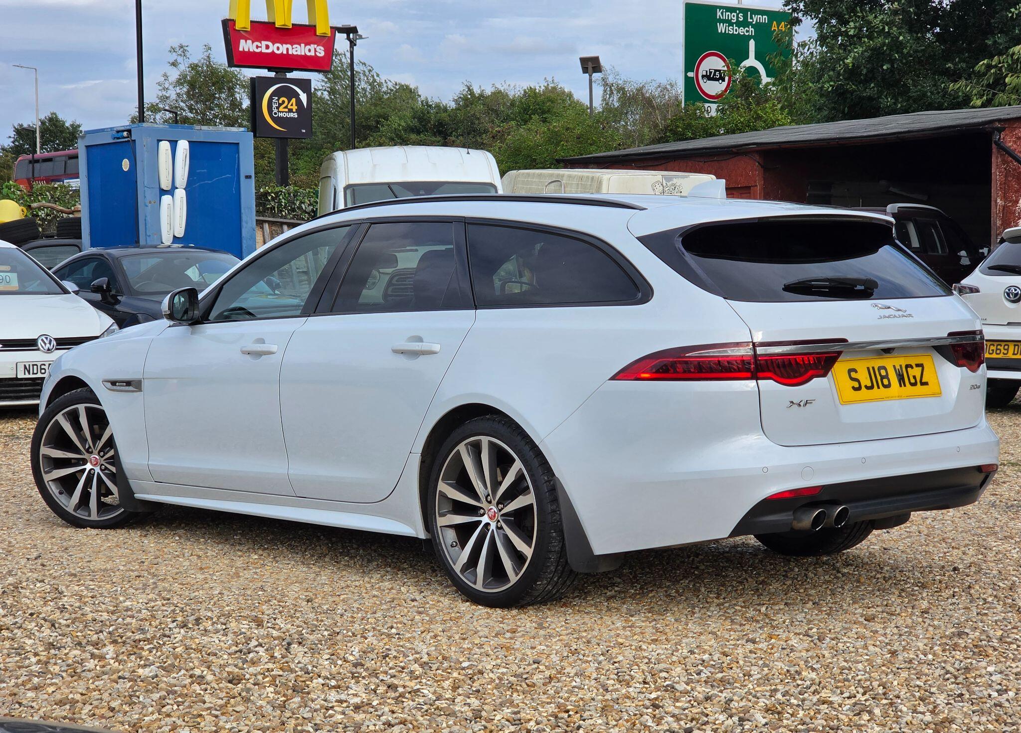 Jaguar XF view 4