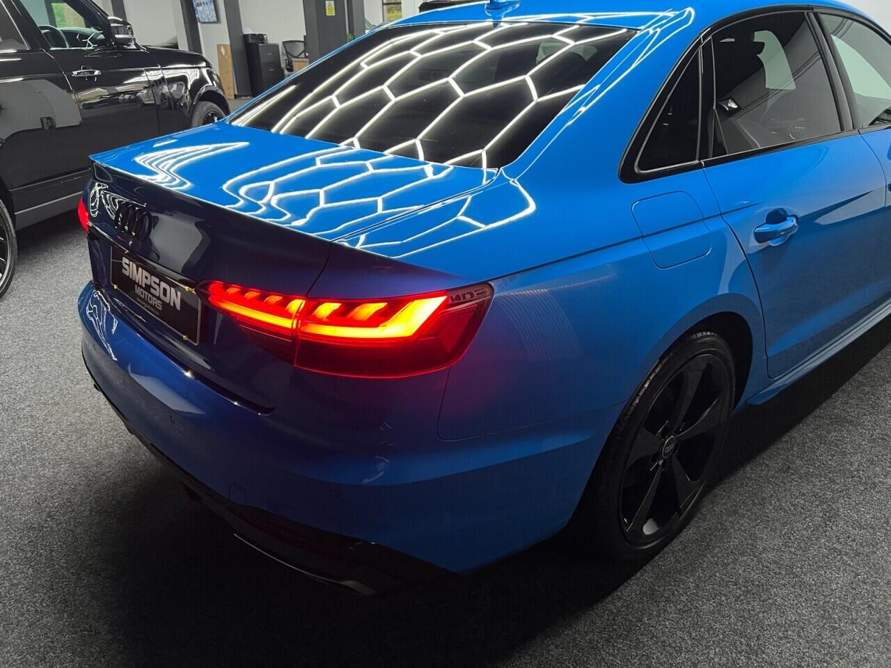 Audi A4 view 12