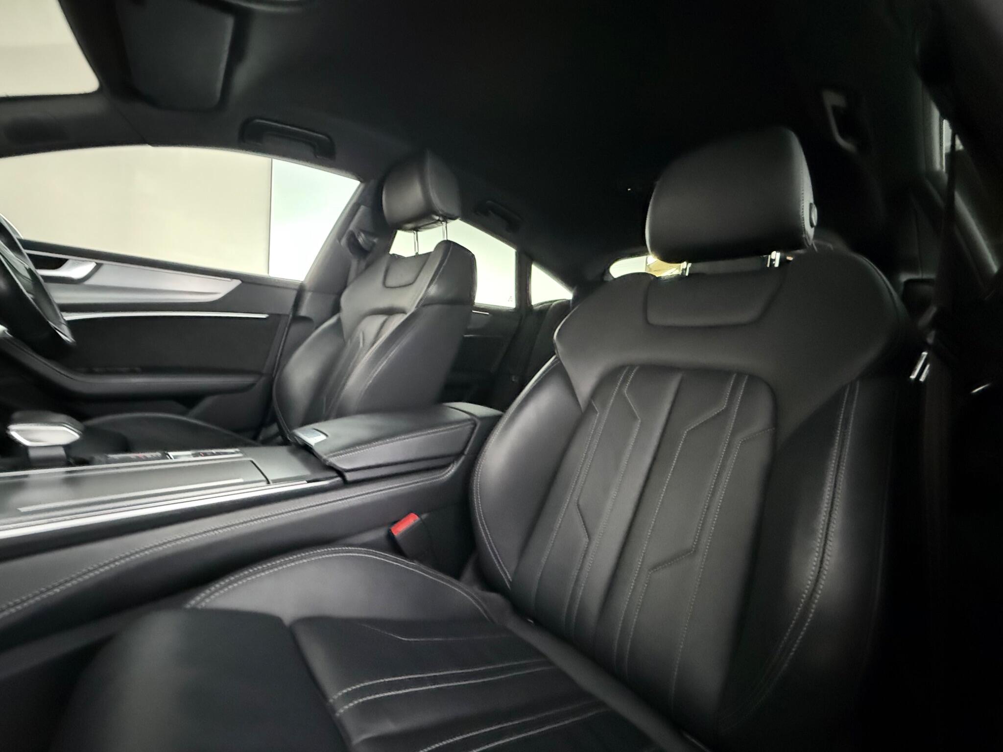 Audi A7 view 34