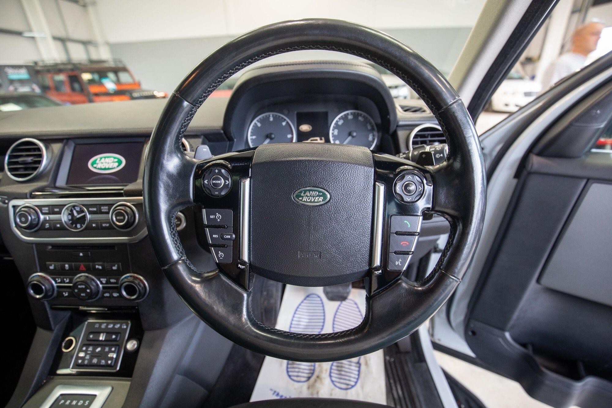 Land Rover Discovery view 21
