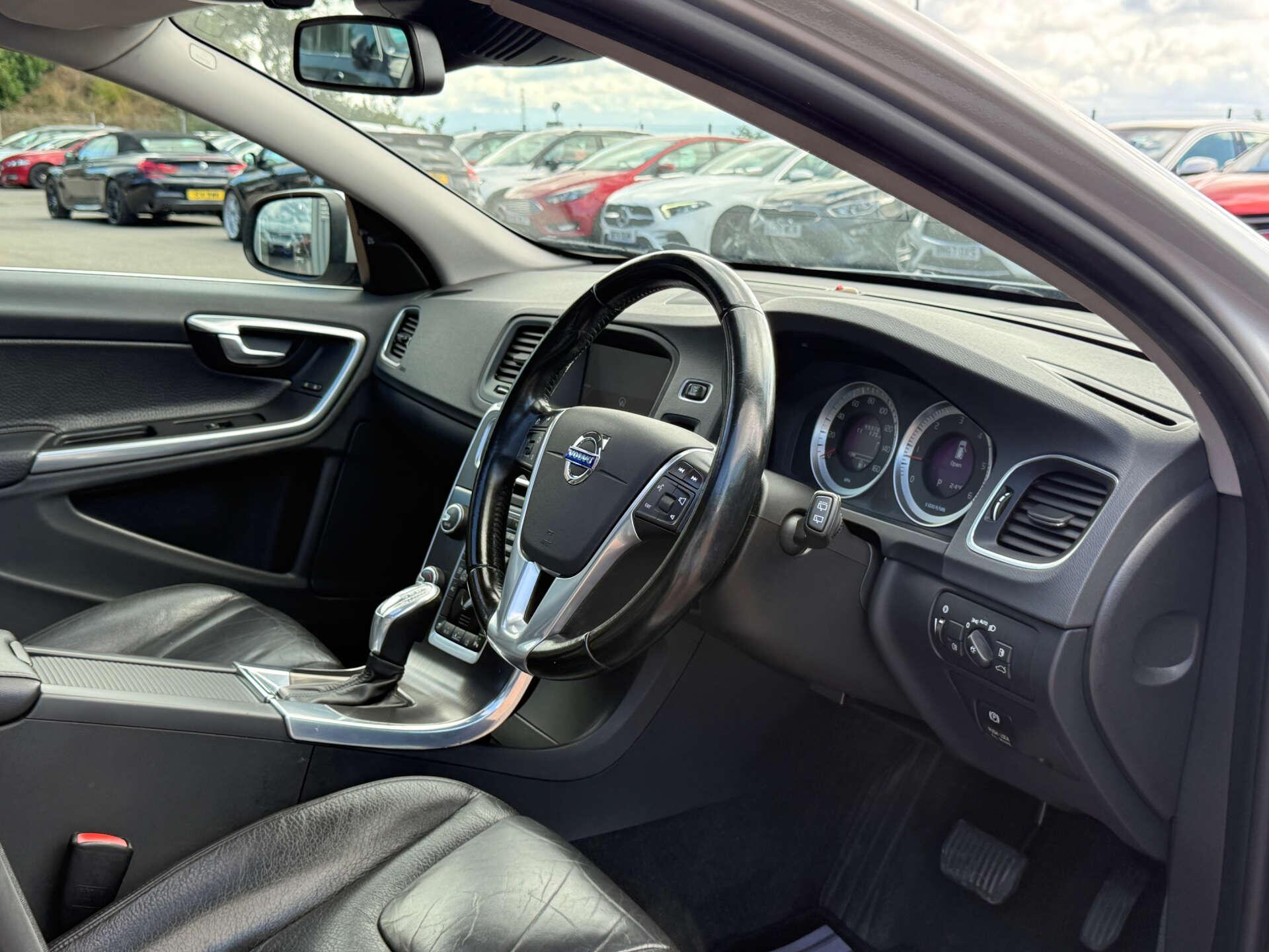 Volvo V60 view 41