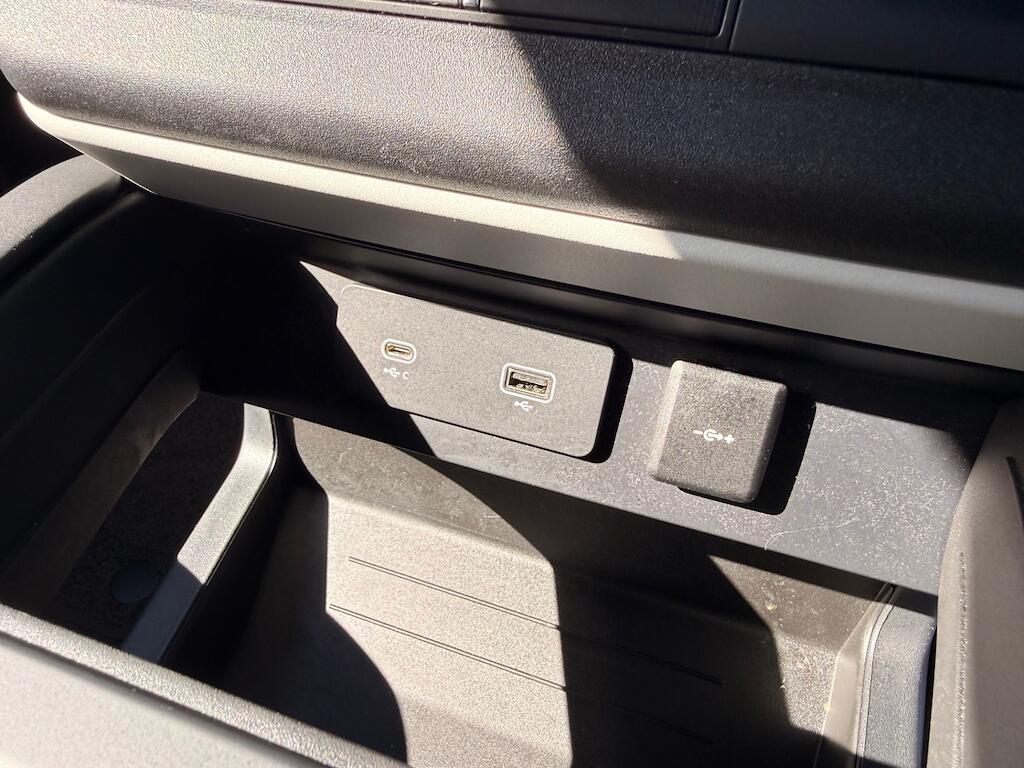 Land Rover Defender view 58