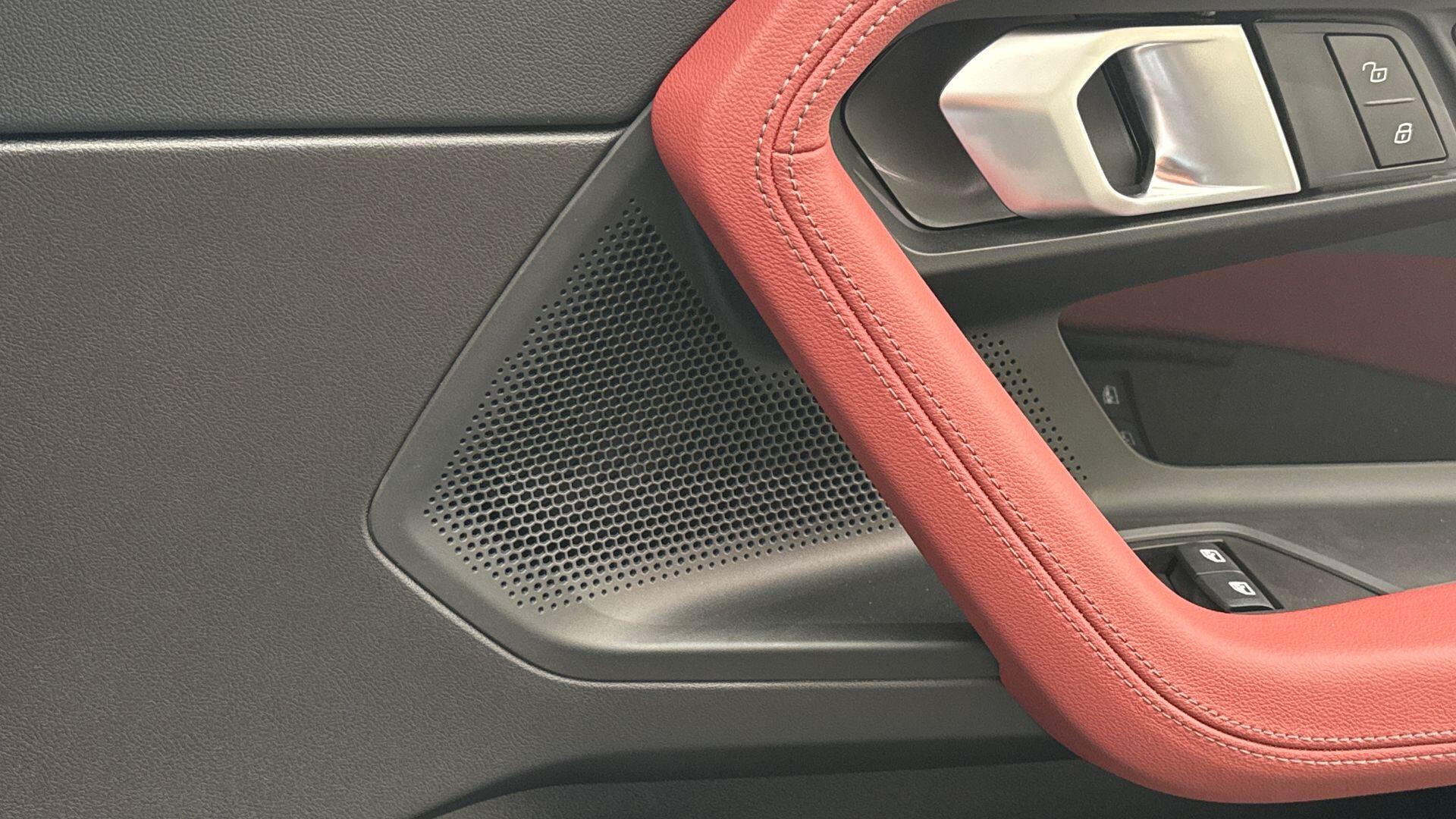 BMW 2 Series view 20