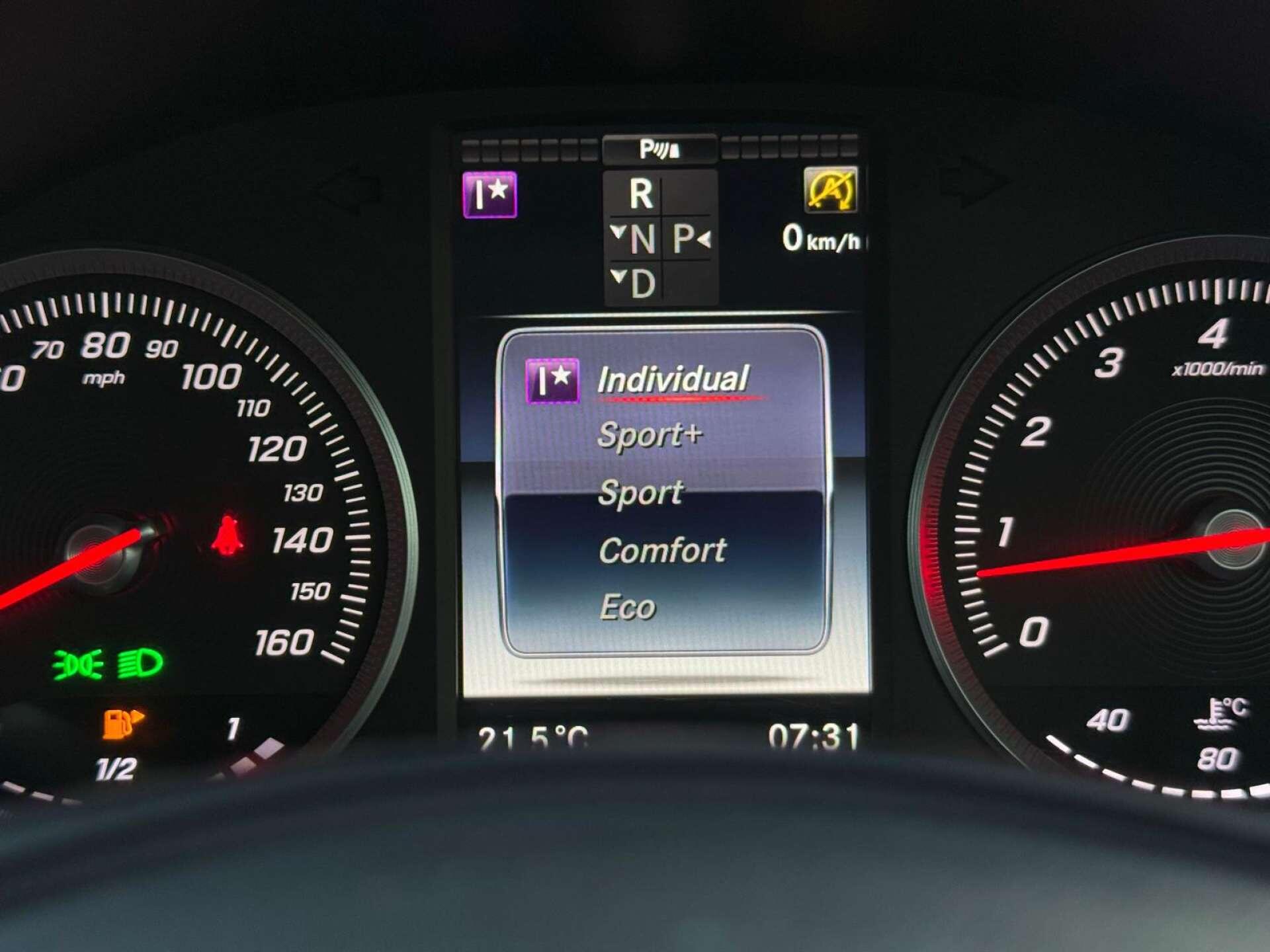 Mercedes-Benz C Class view 74