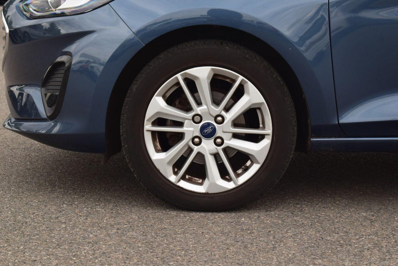Ford Fiesta view 14