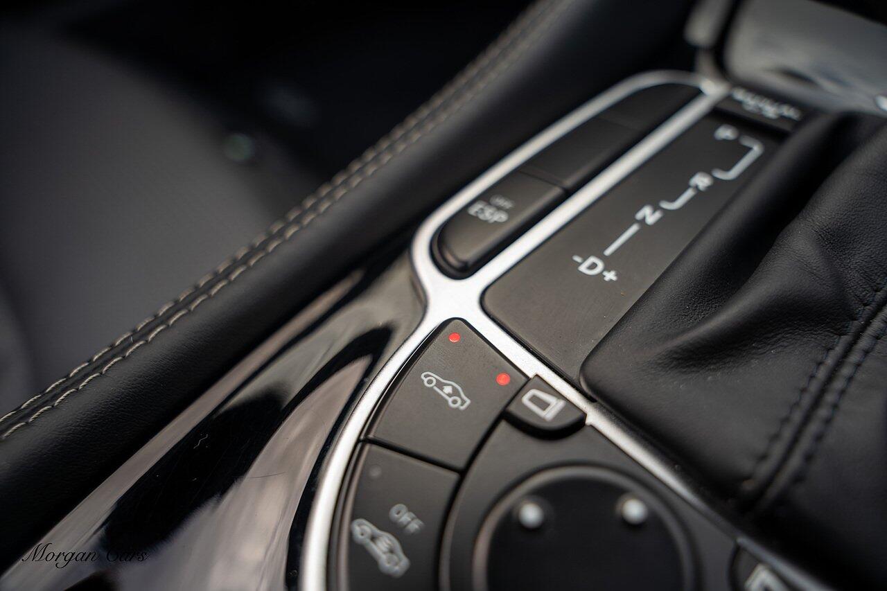 Mercedes-Benz SL view 80