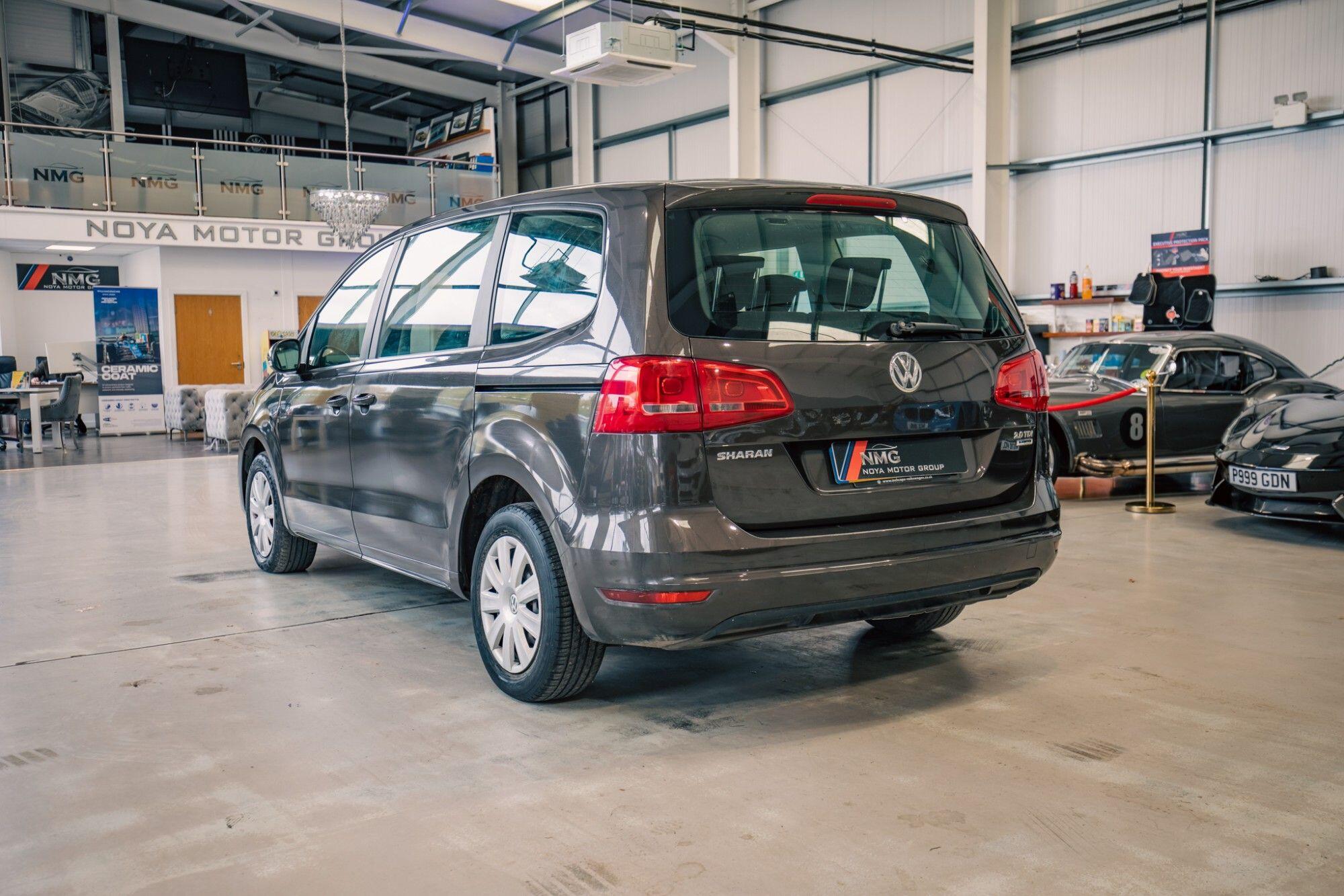 Volkswagen Sharan view 27