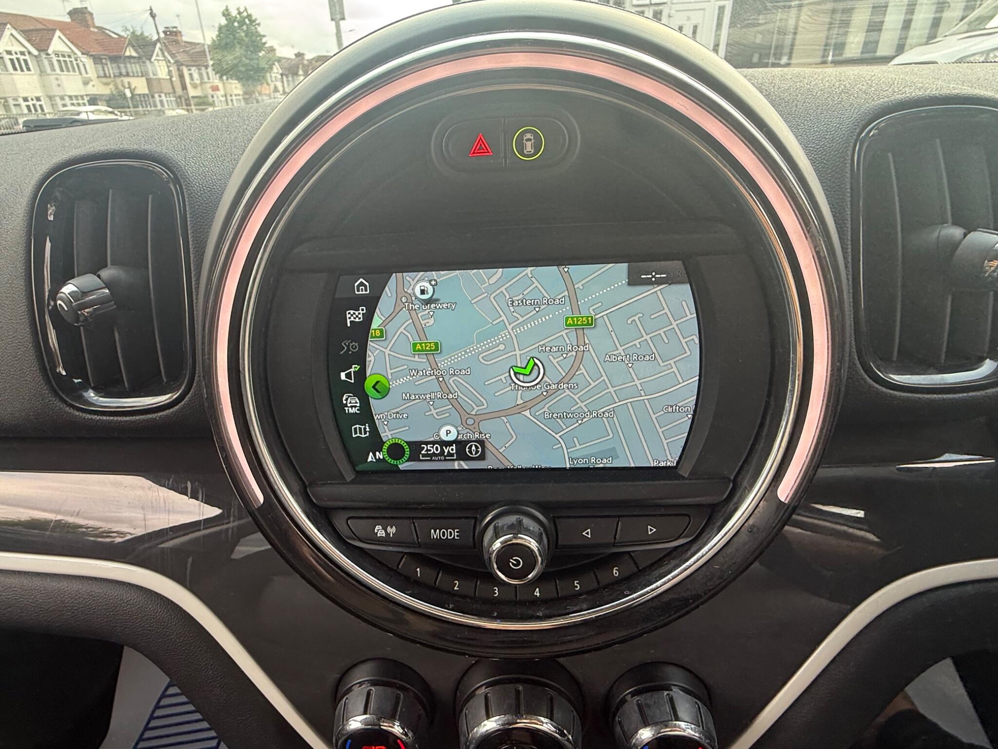 Mini Countryman view 18