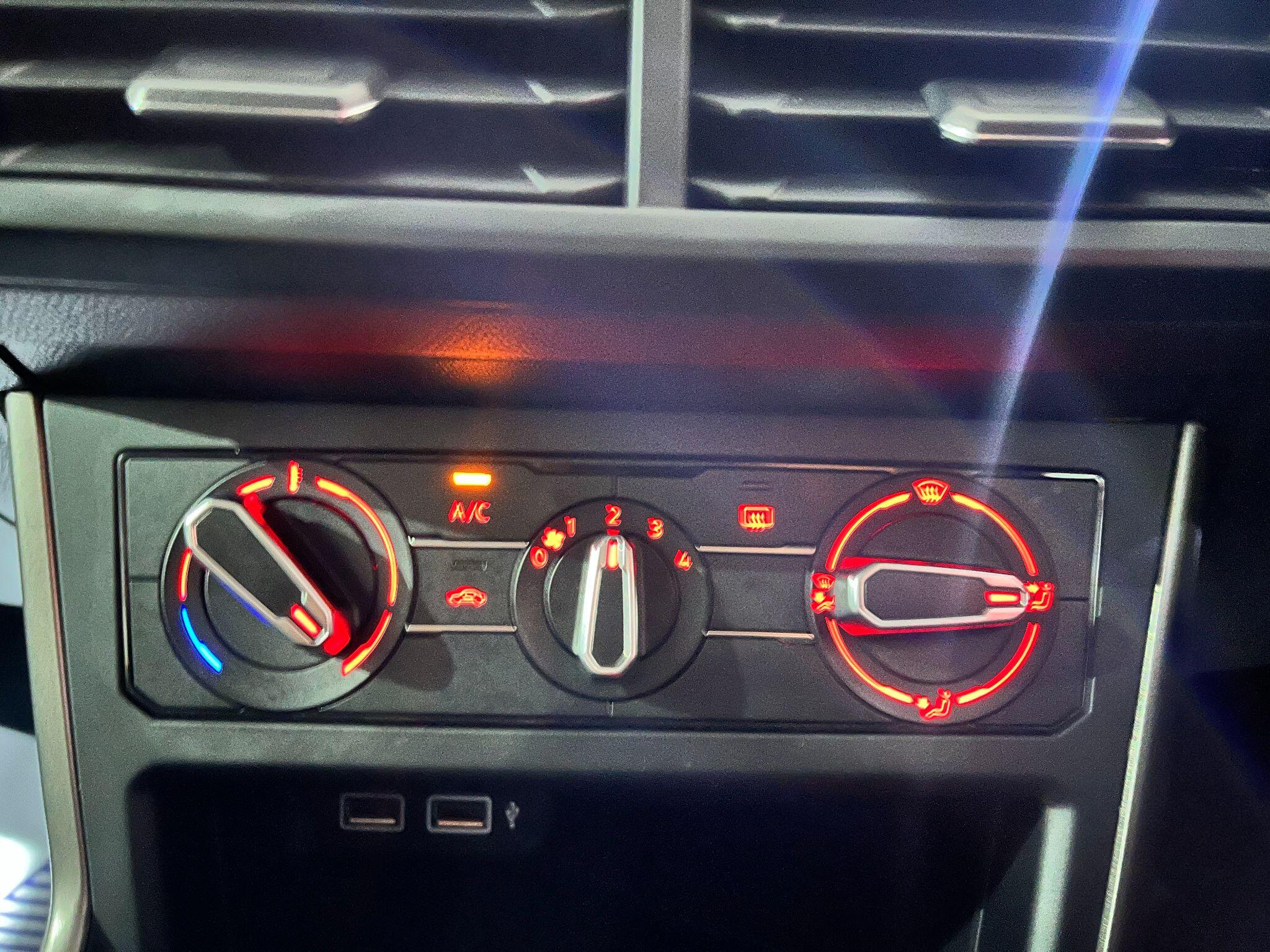 Volkswagen Polo view 25