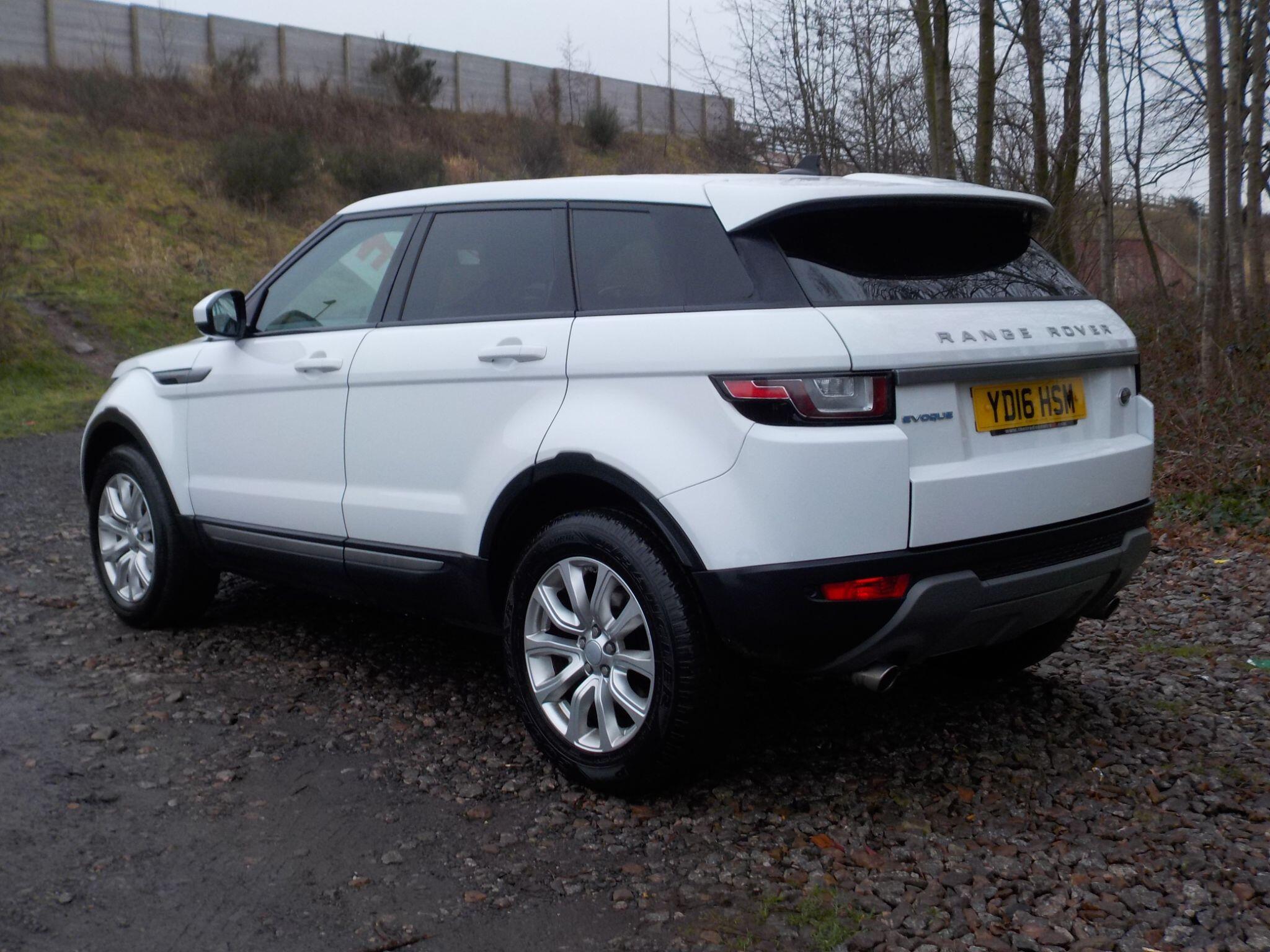 Land Rover Range Rover Evoque 2.0 eD4 SE FWD Euro 6 (s/s) 5dr