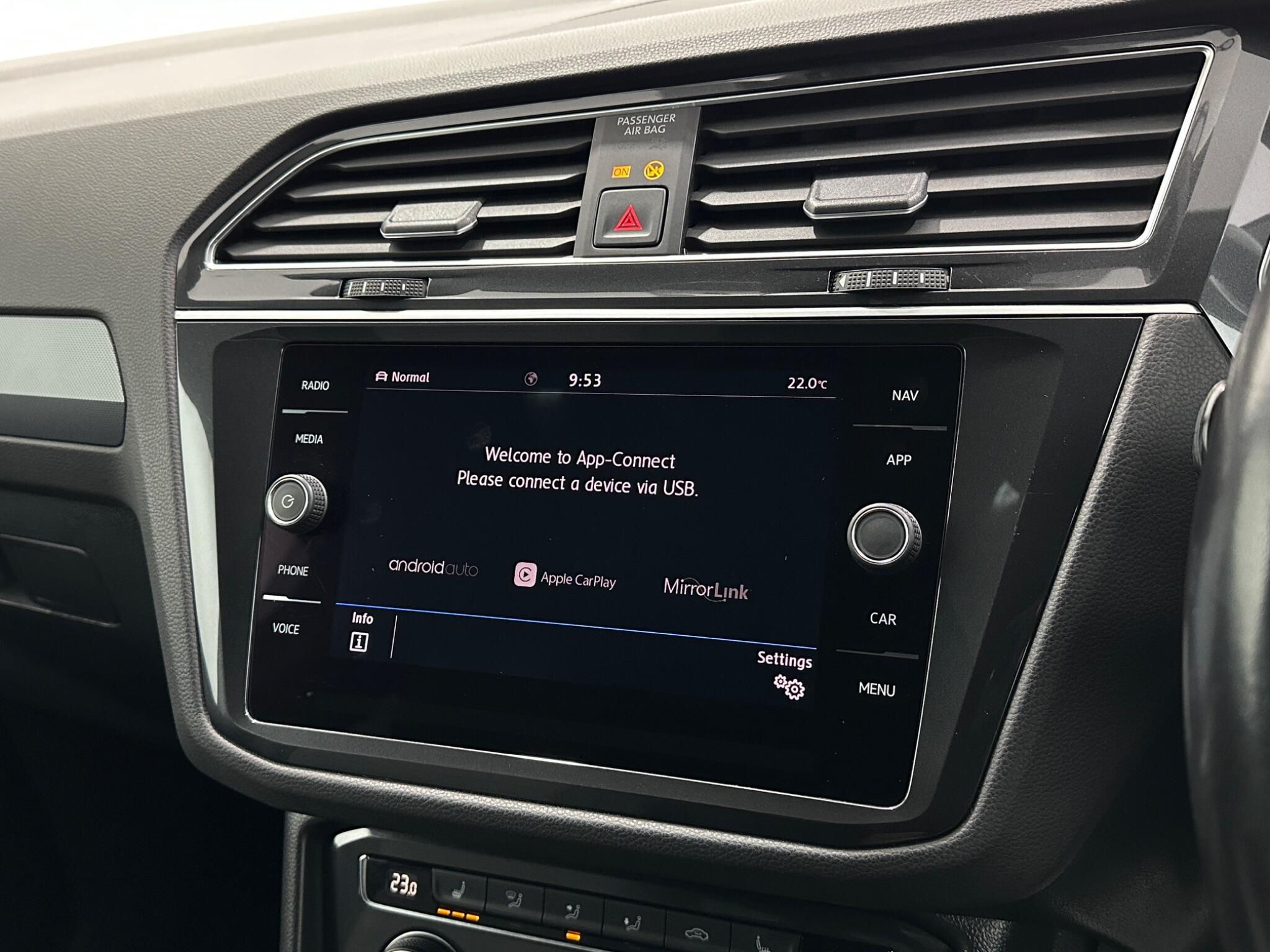Volkswagen Tiguan view 26