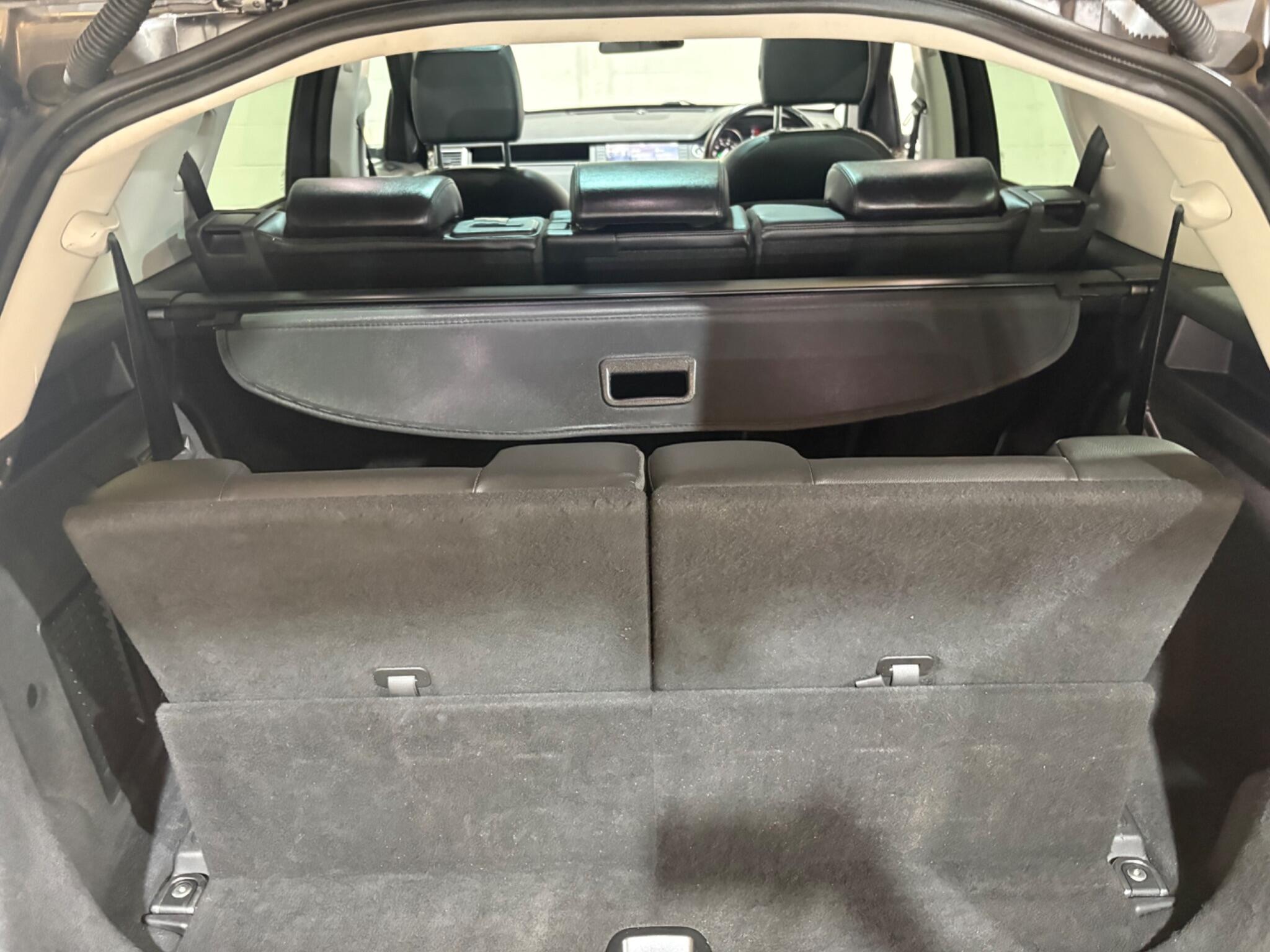 Land Rover Discovery Sport view 59
