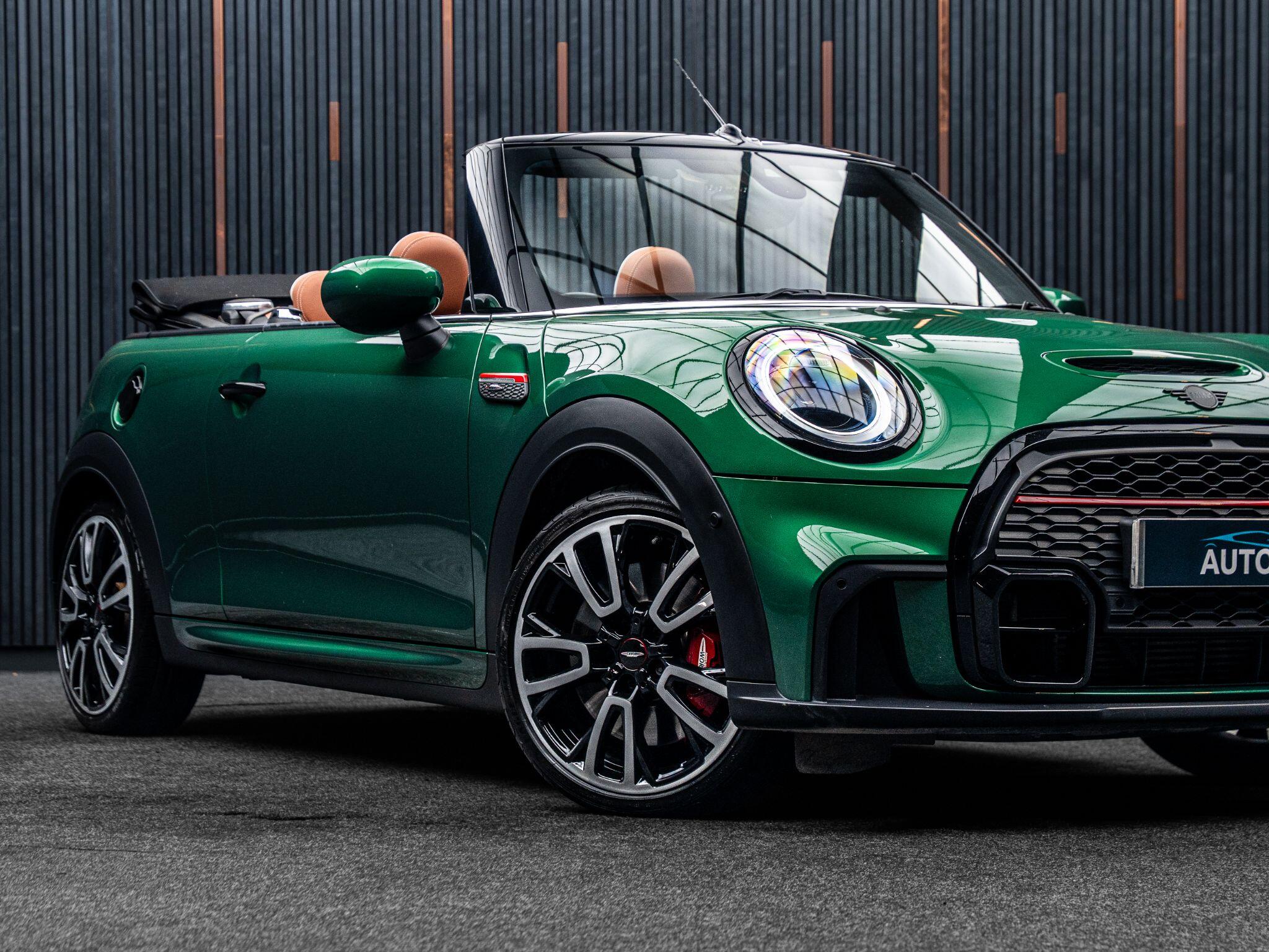 Mini Convertible view 9