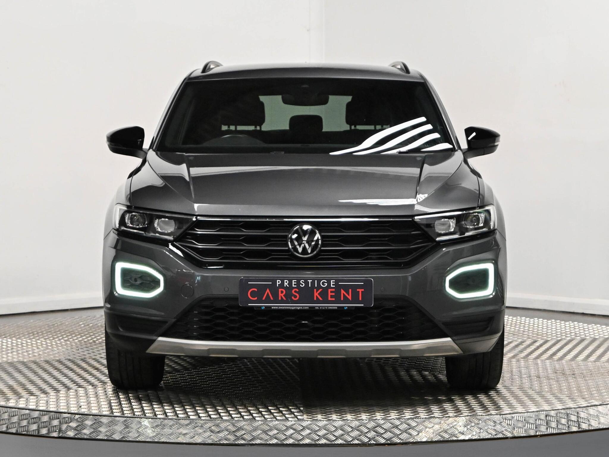 Volkswagen T-Roc view 33