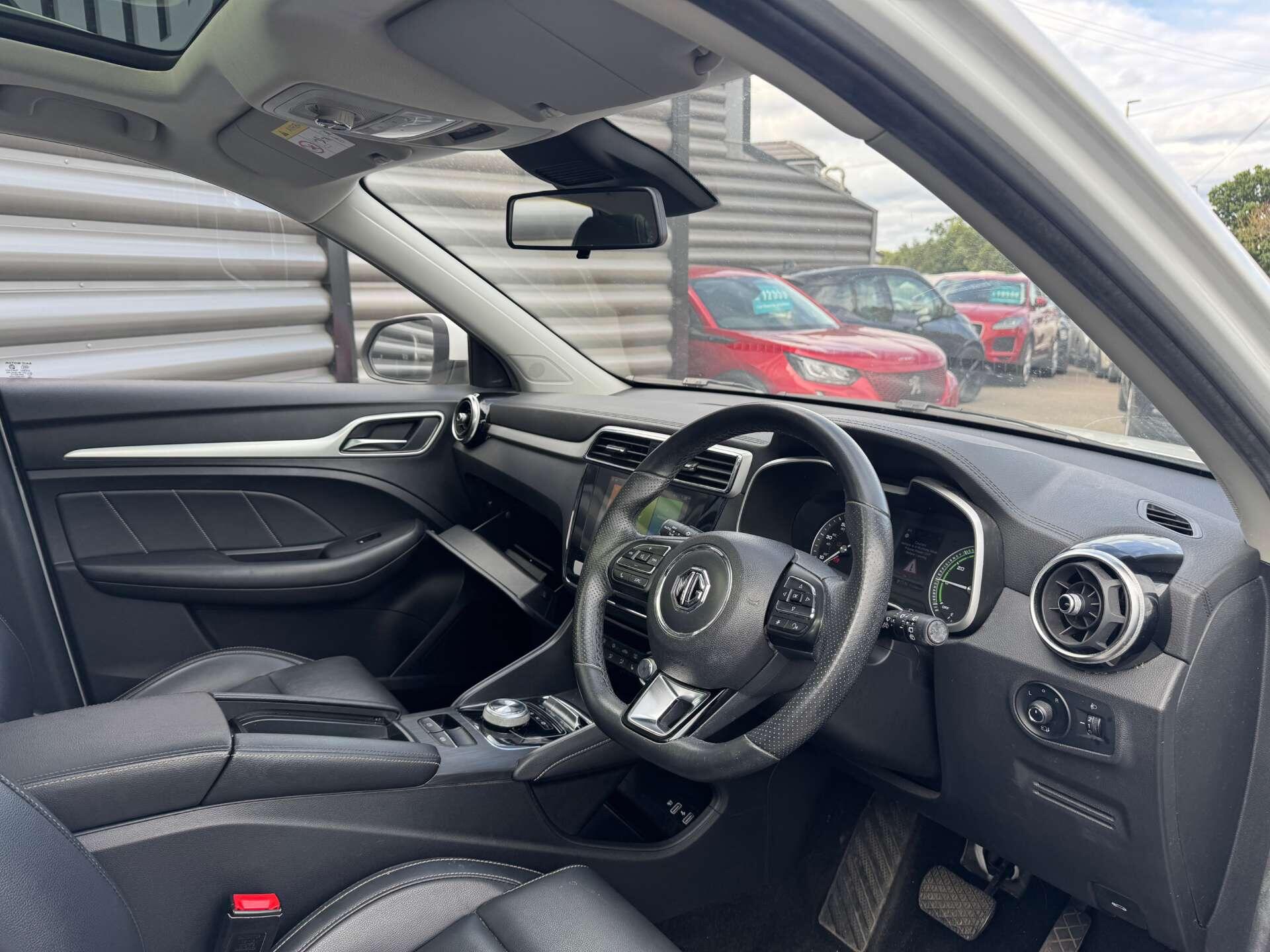 MG MG ZS view 13