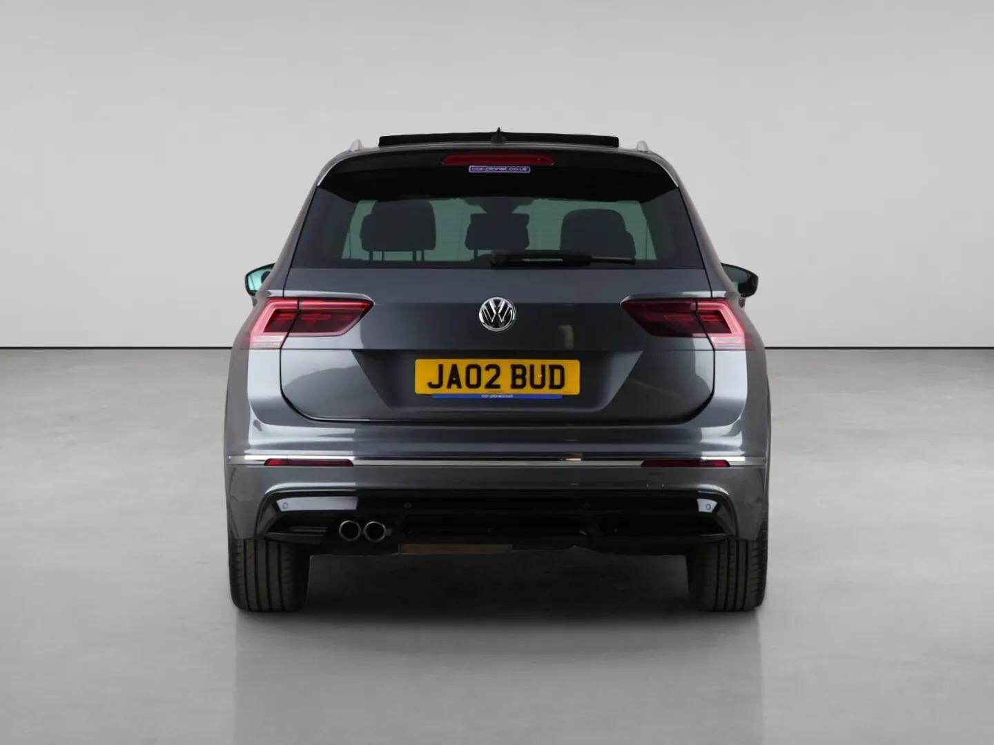 Volkswagen Tiguan view 6