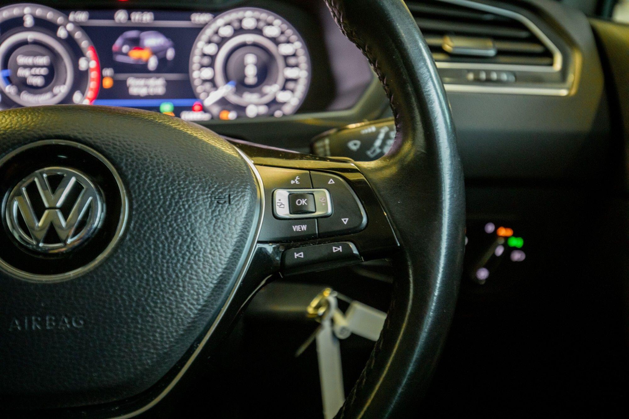 Volkswagen Tiguan view 17