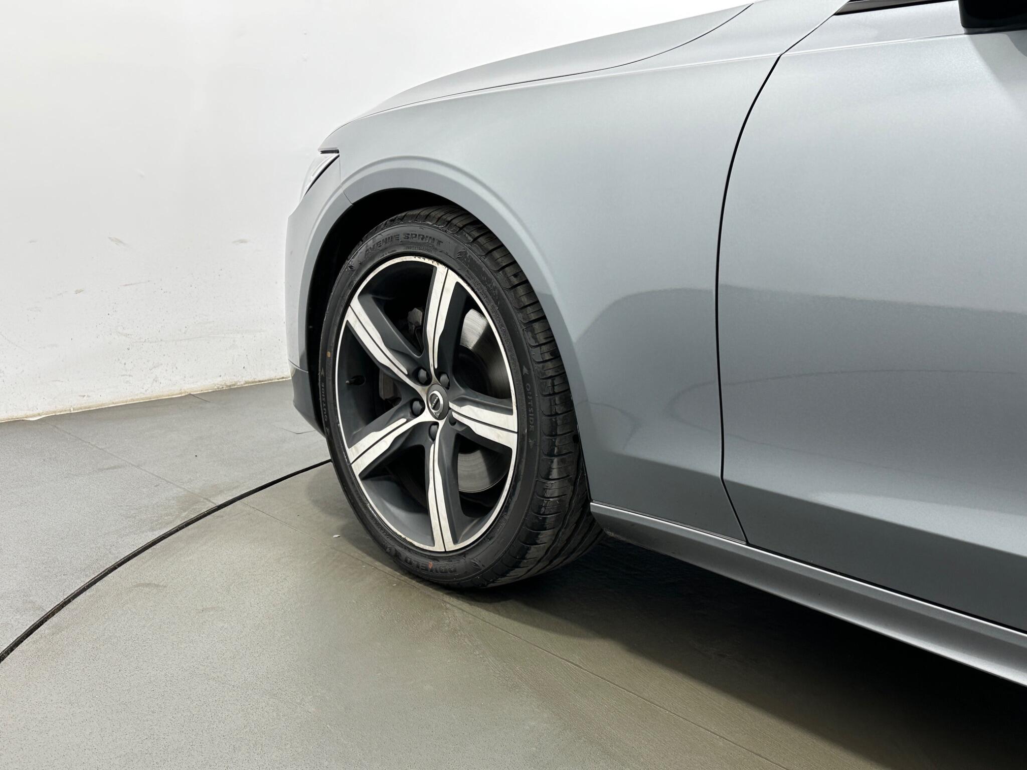 Volvo S90 view 51