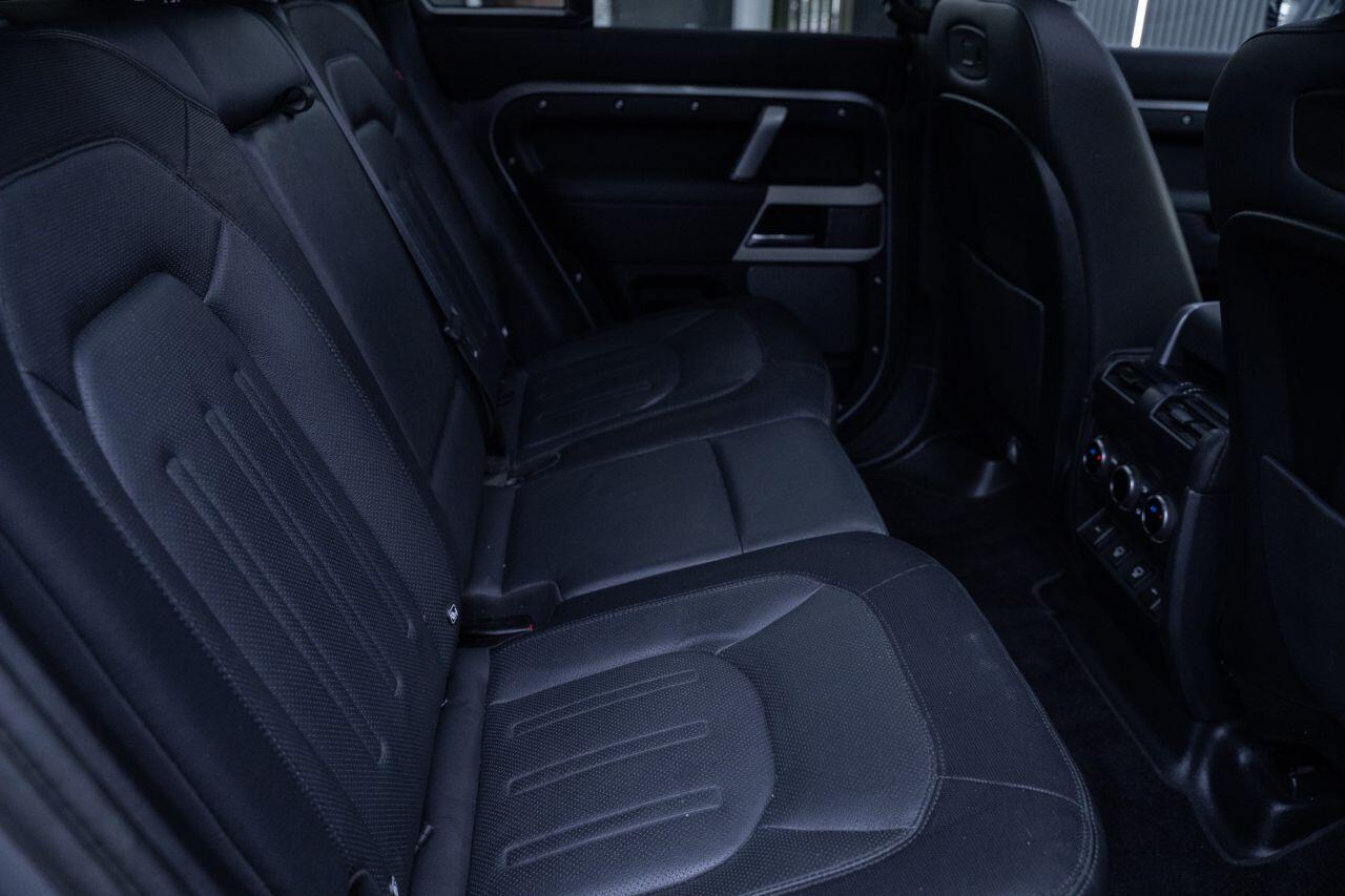 Land Rover Defender view 41
