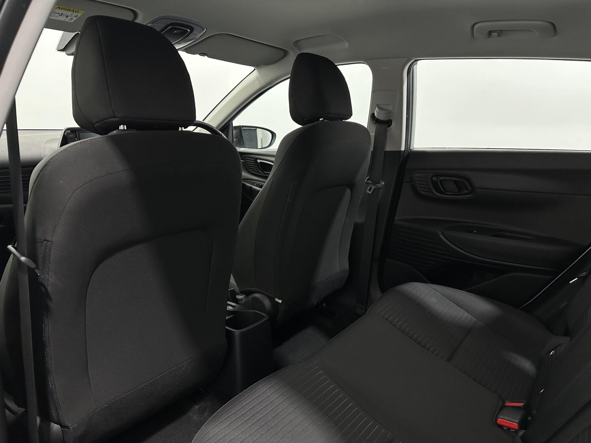 Hyundai i20 view 35