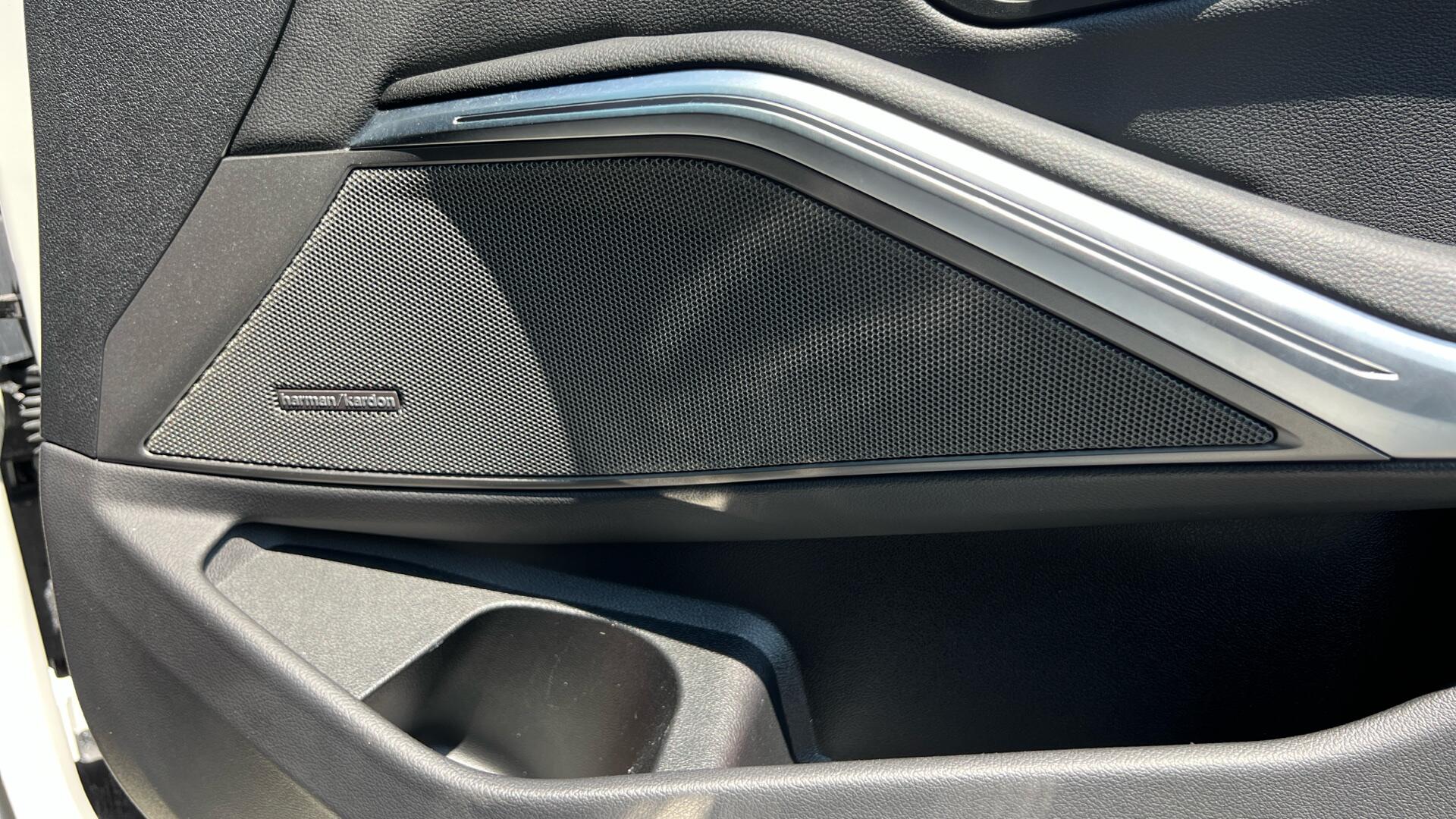 BMW 3 Series view 20