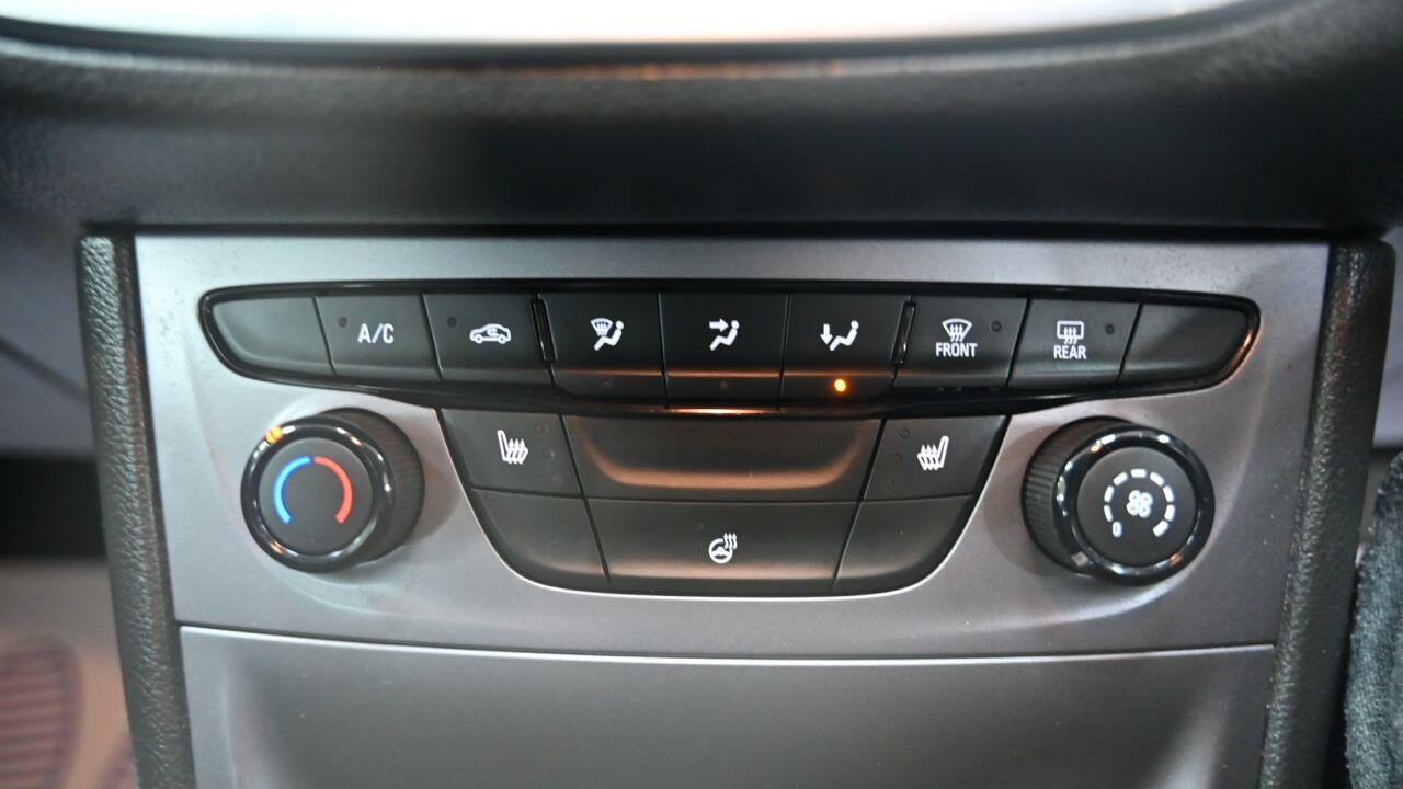 Vauxhall Astra view 24