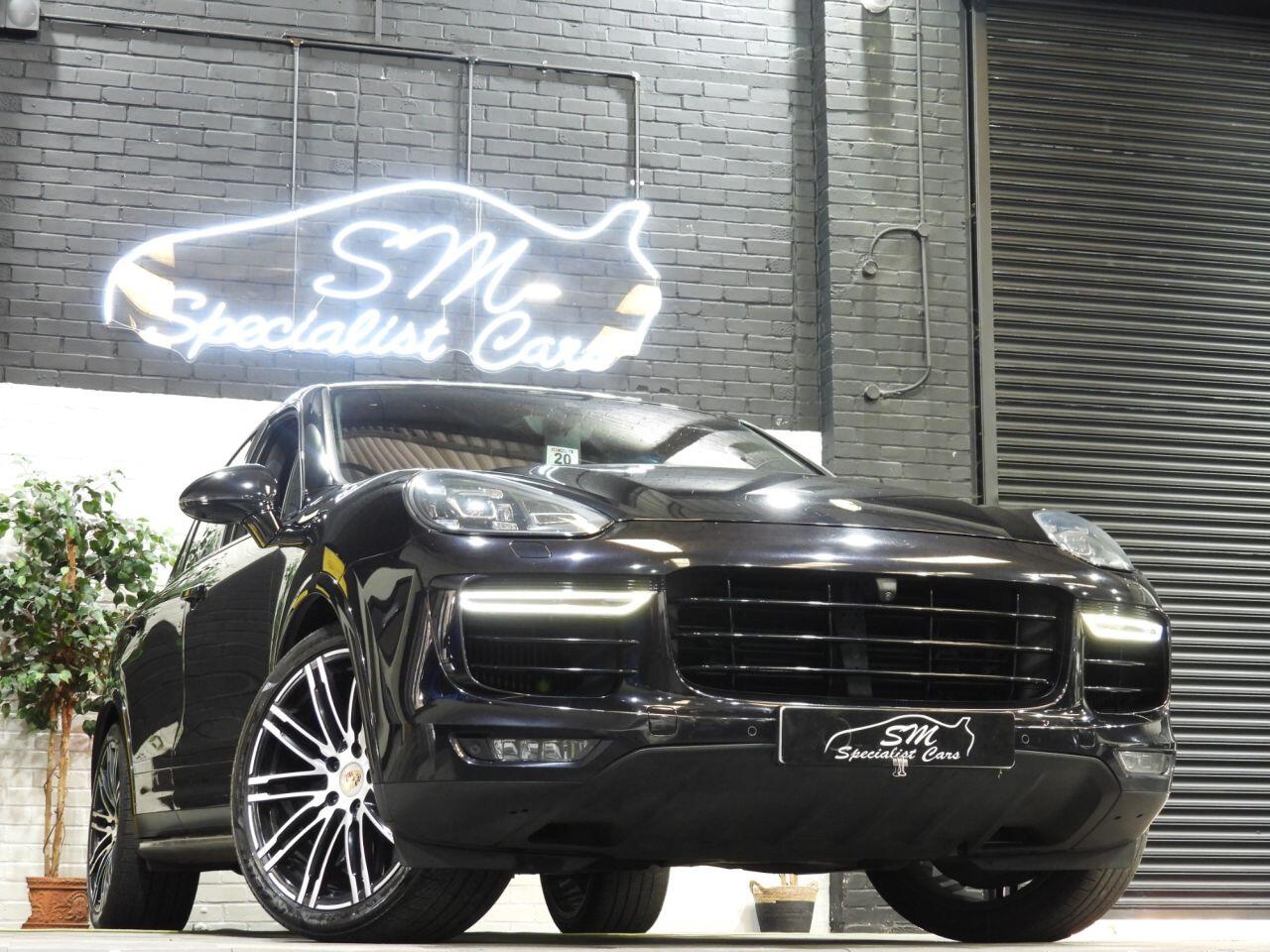 Porsche Cayenne view 36