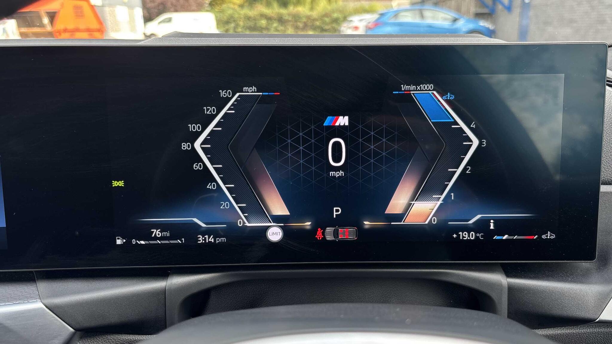 BMW 3 Series view 11