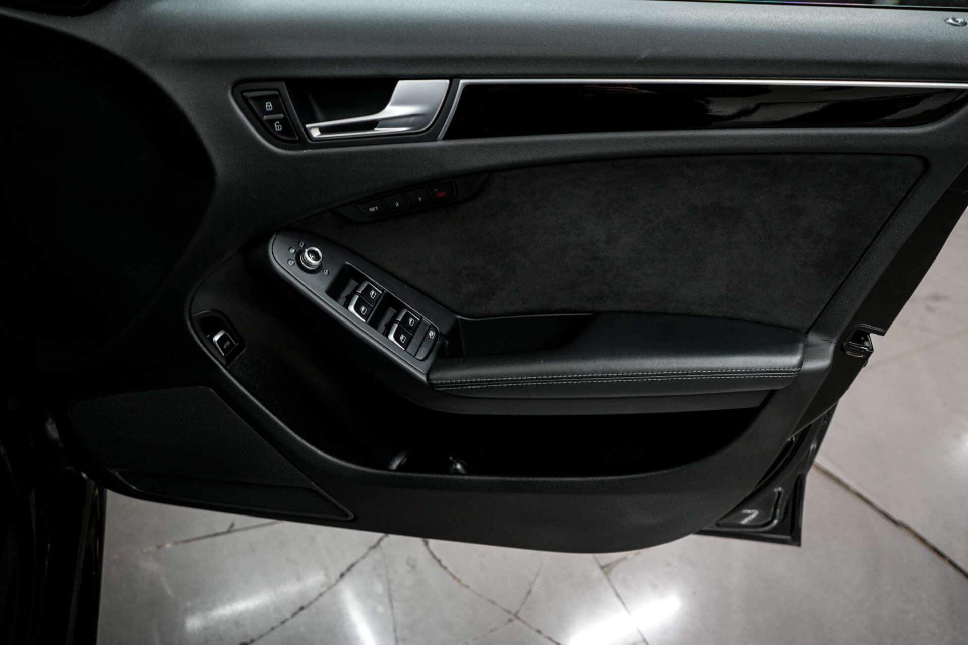 Audi RS4 view 19