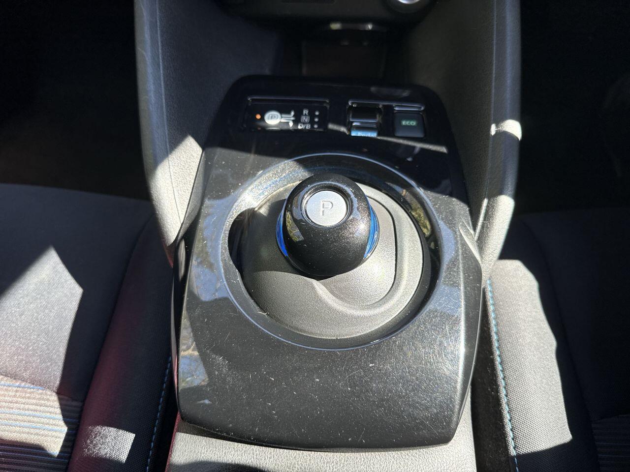 Nissan Leaf view 20
