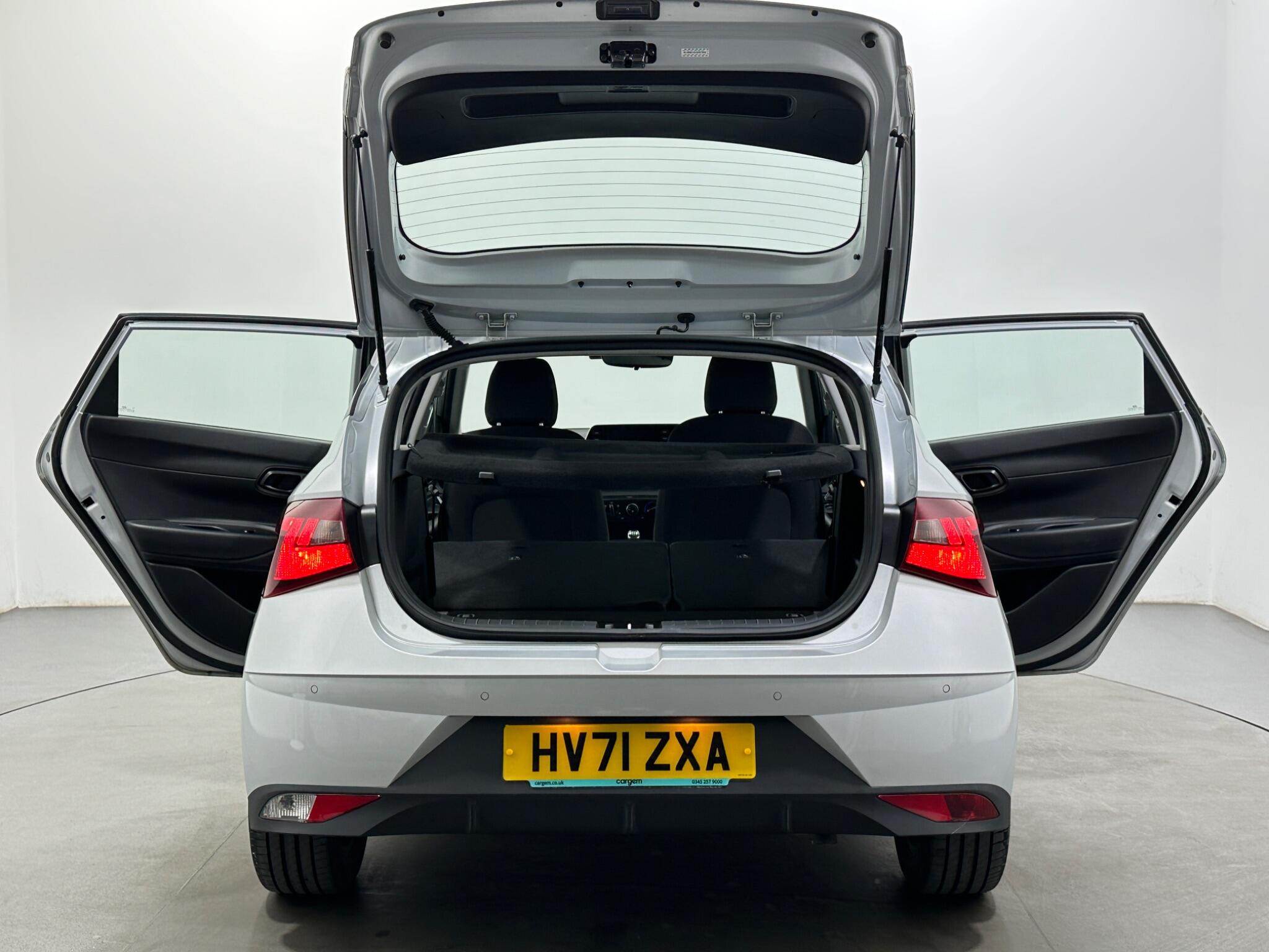 Hyundai i20 view 41