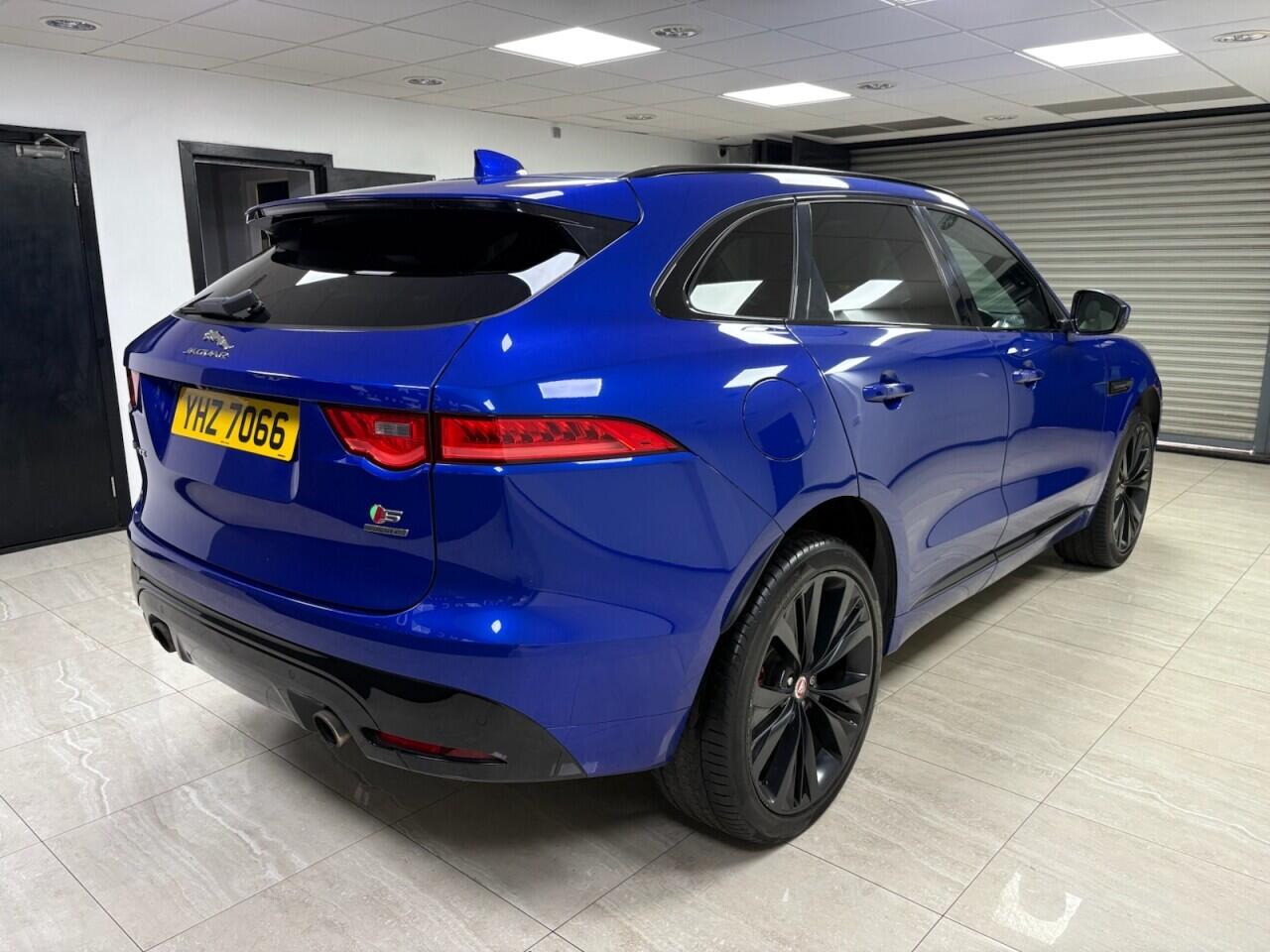 Jaguar F-Pace view 3