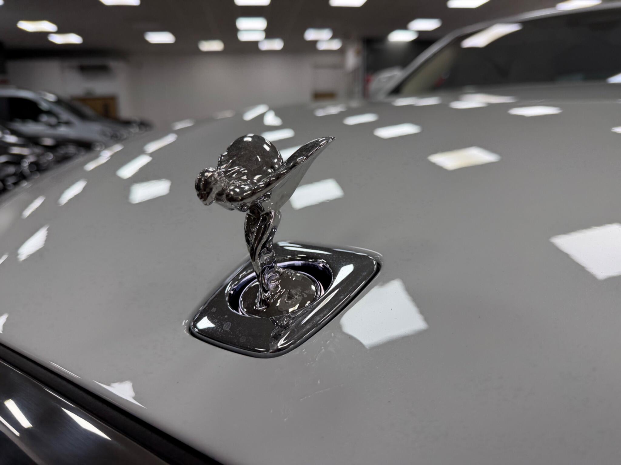 Rolls-Royce Spectre view 36