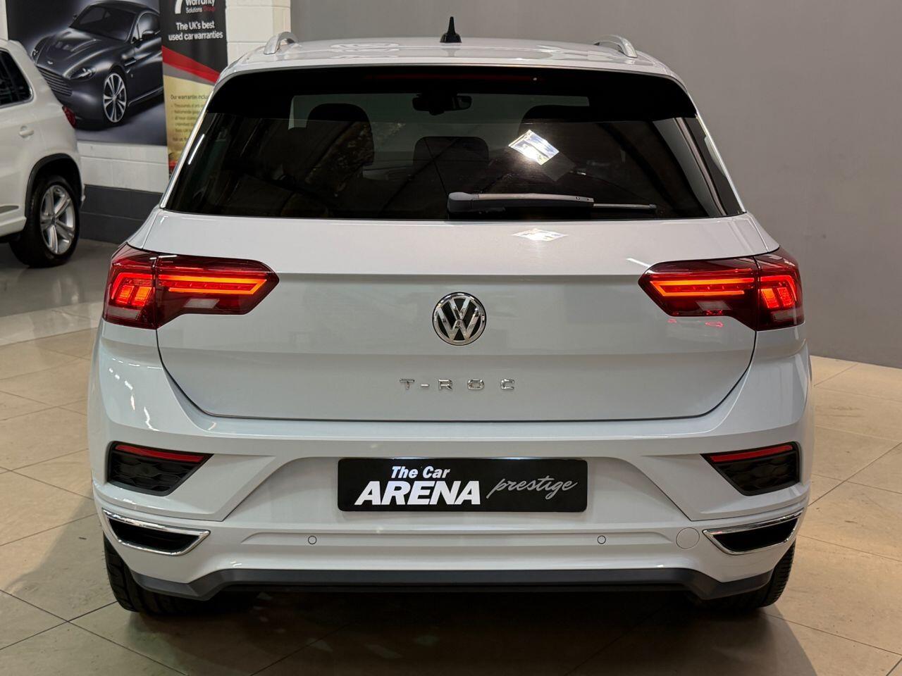 Volkswagen T-Roc view 5