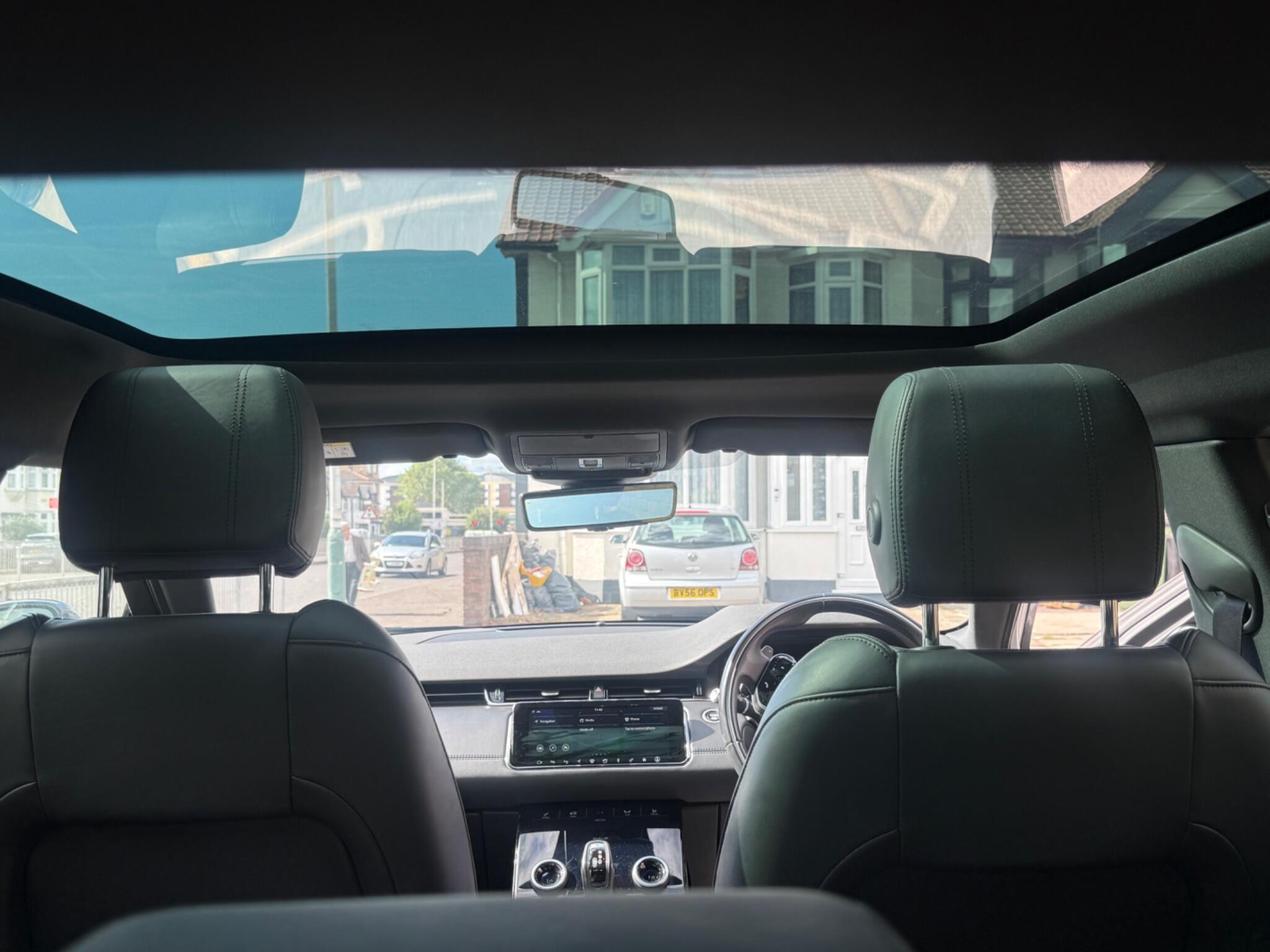 Land Rover Range Rover Evoque view 18