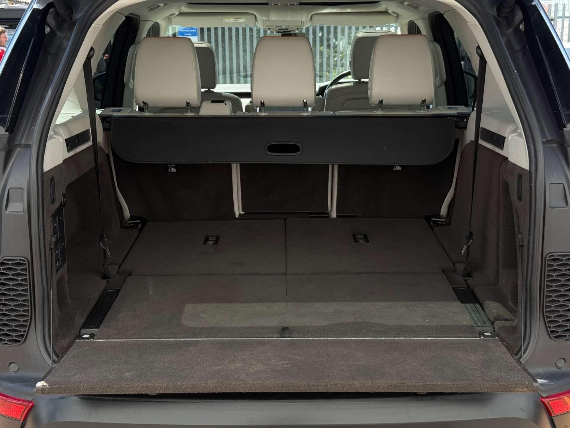 Land Rover Discovery 3 view 32