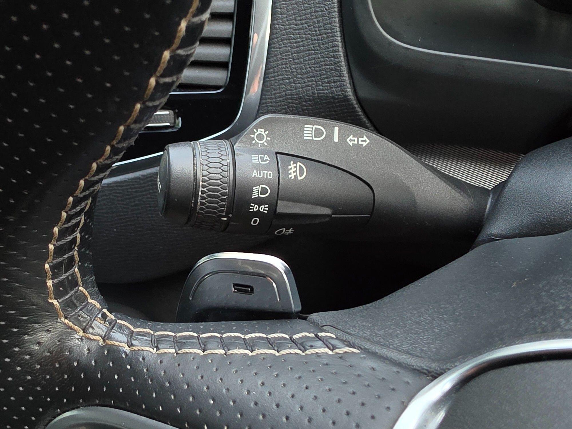 Volvo XC90 view 103
