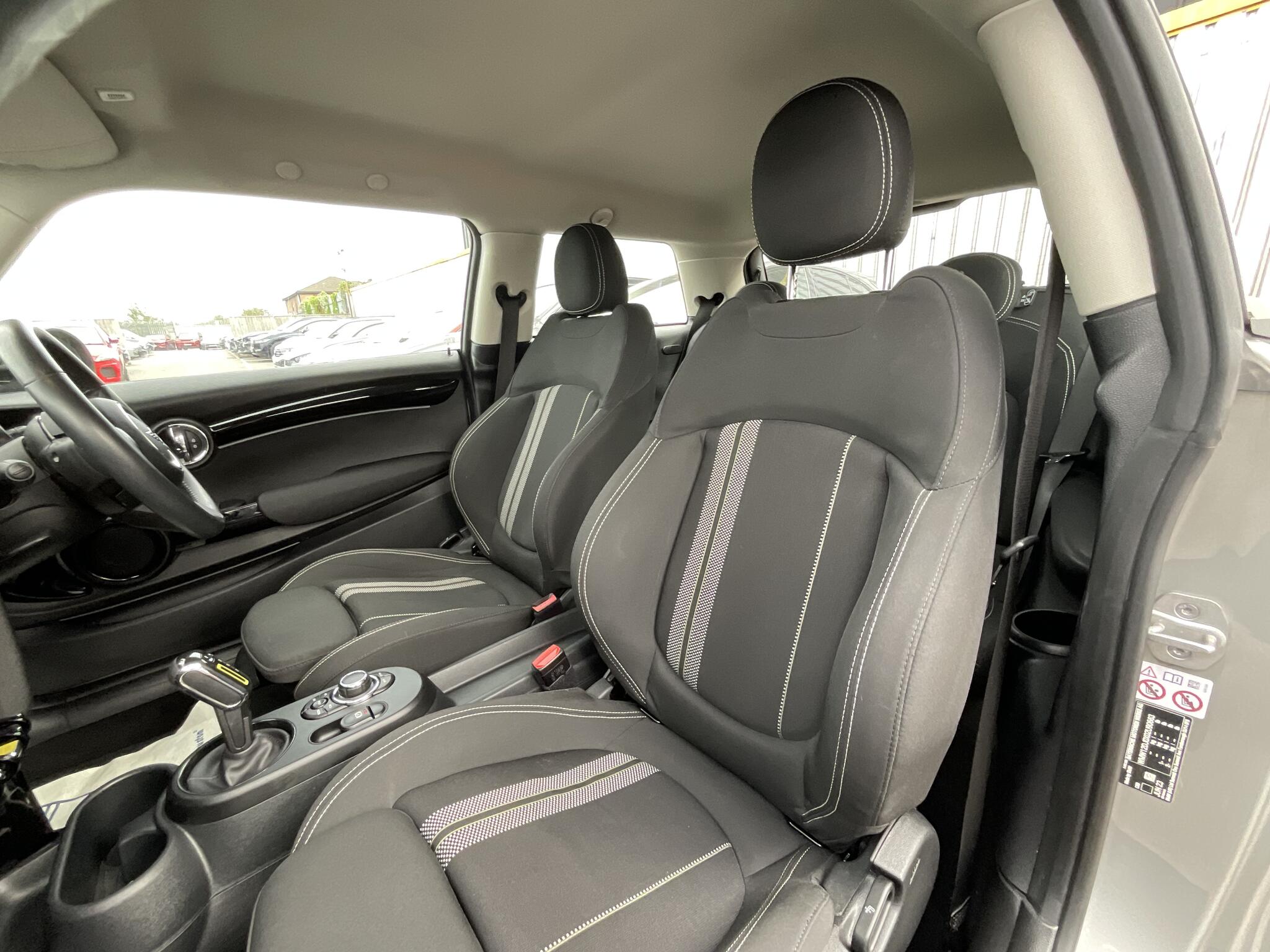Mini Hatch view 16