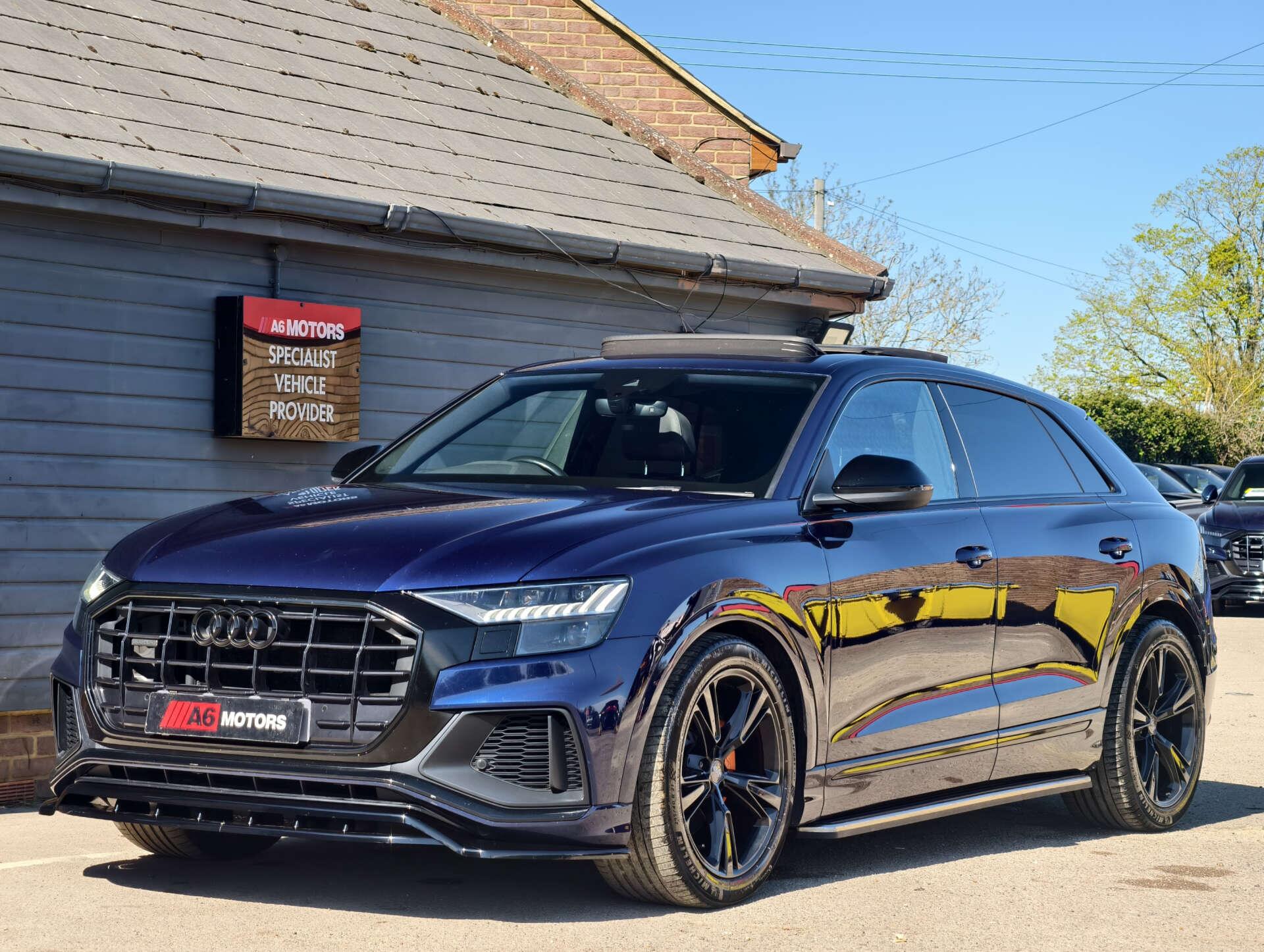 Audi Q8 view 14