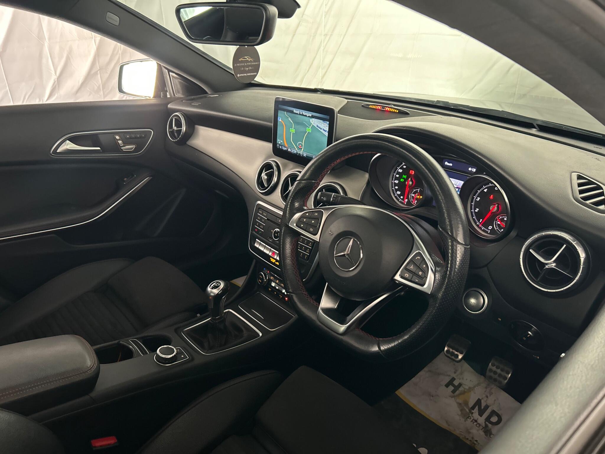 Mercedes-Benz CLA view 21