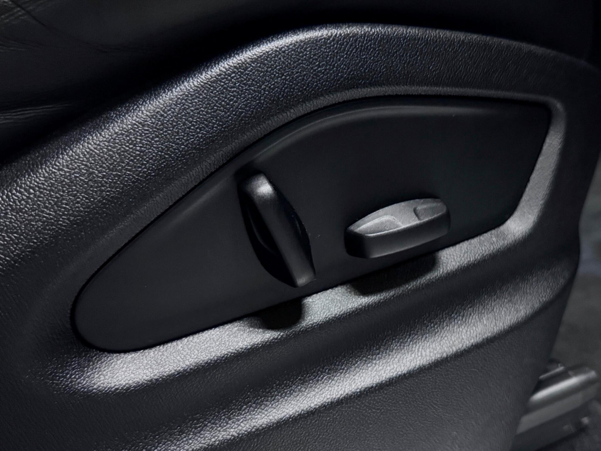 Porsche Cayenne view 22