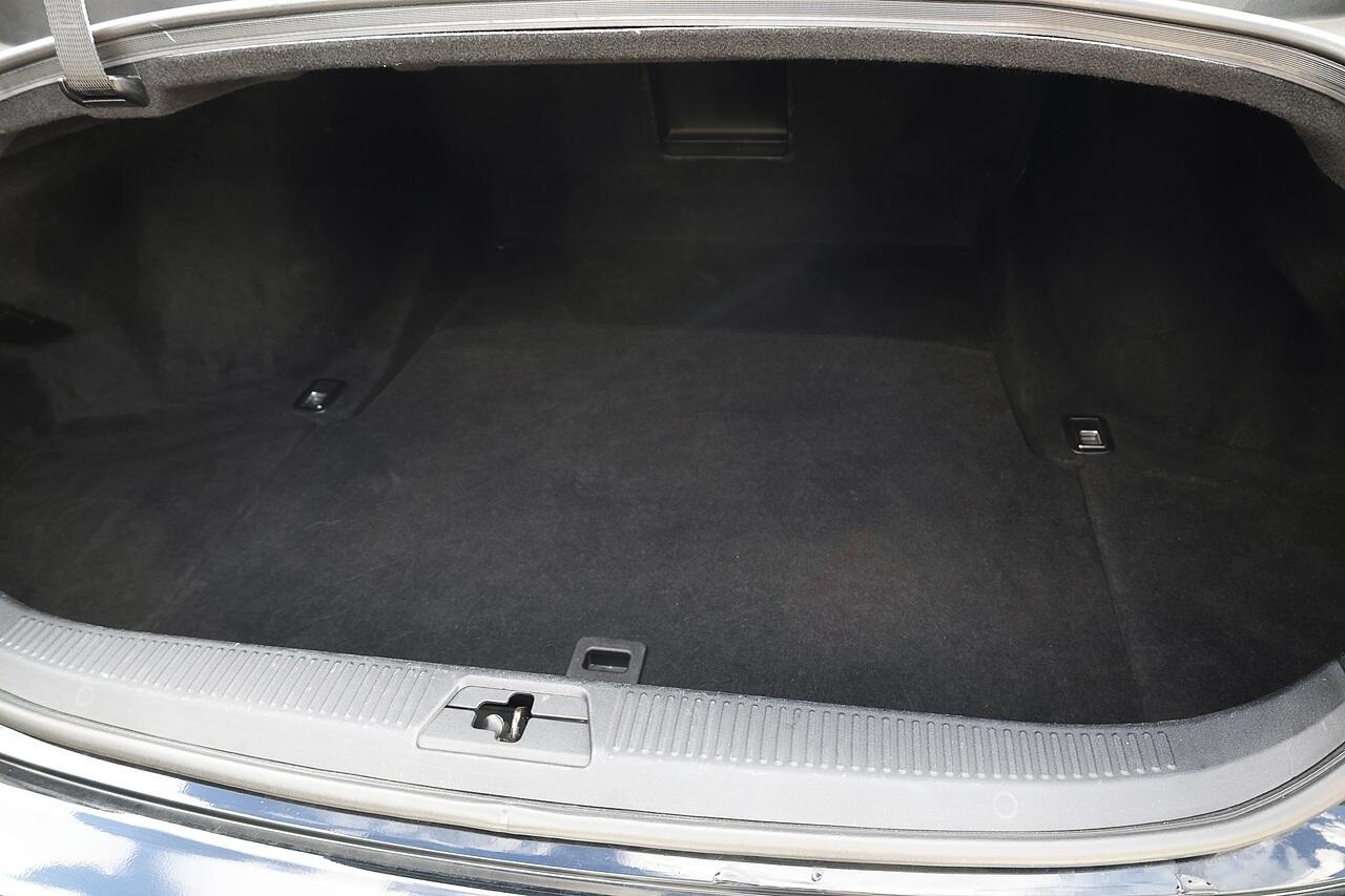 Lexus GS view 30