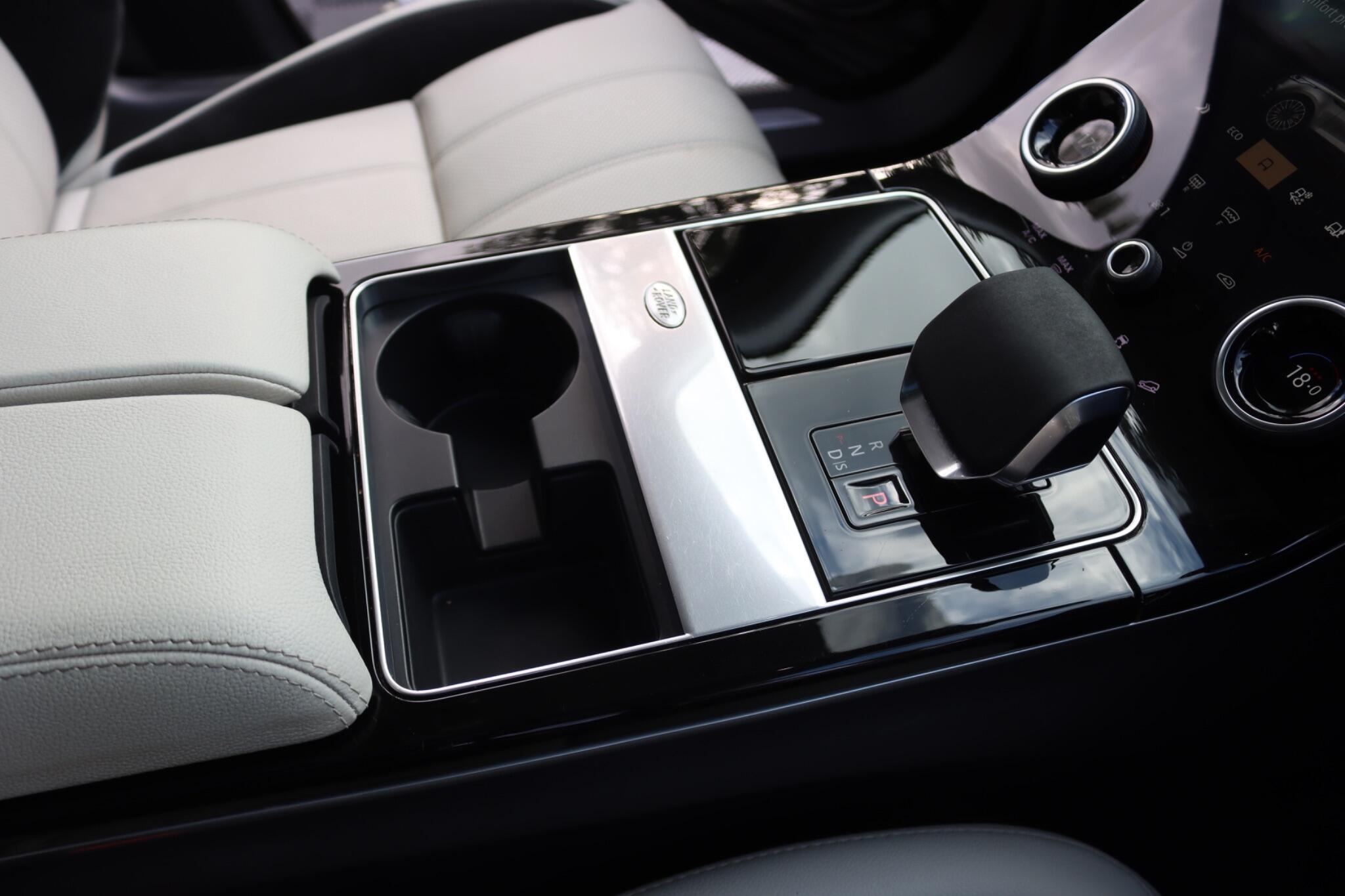 Land Rover Range Rover Velar view 56