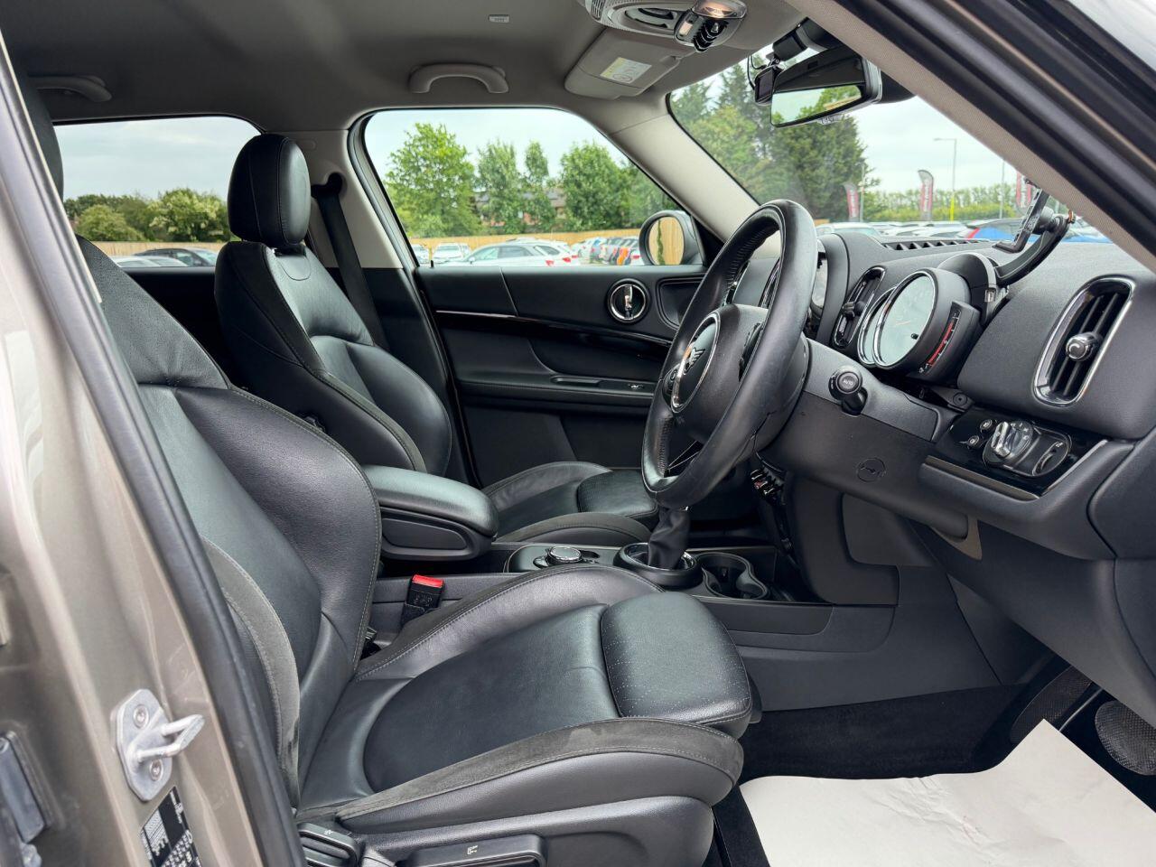 Mini Countryman view 15