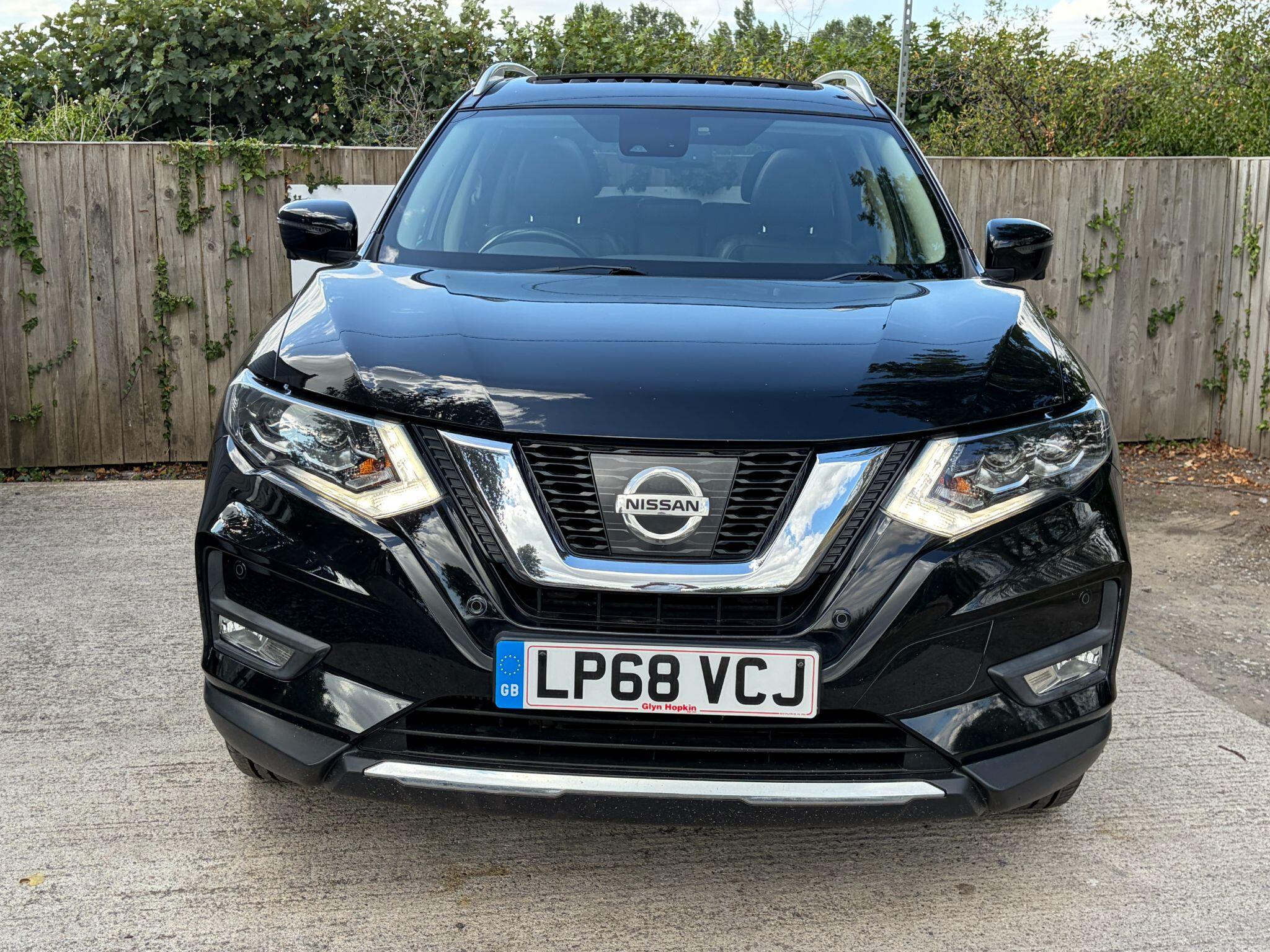 Nissan X-Trail view 4