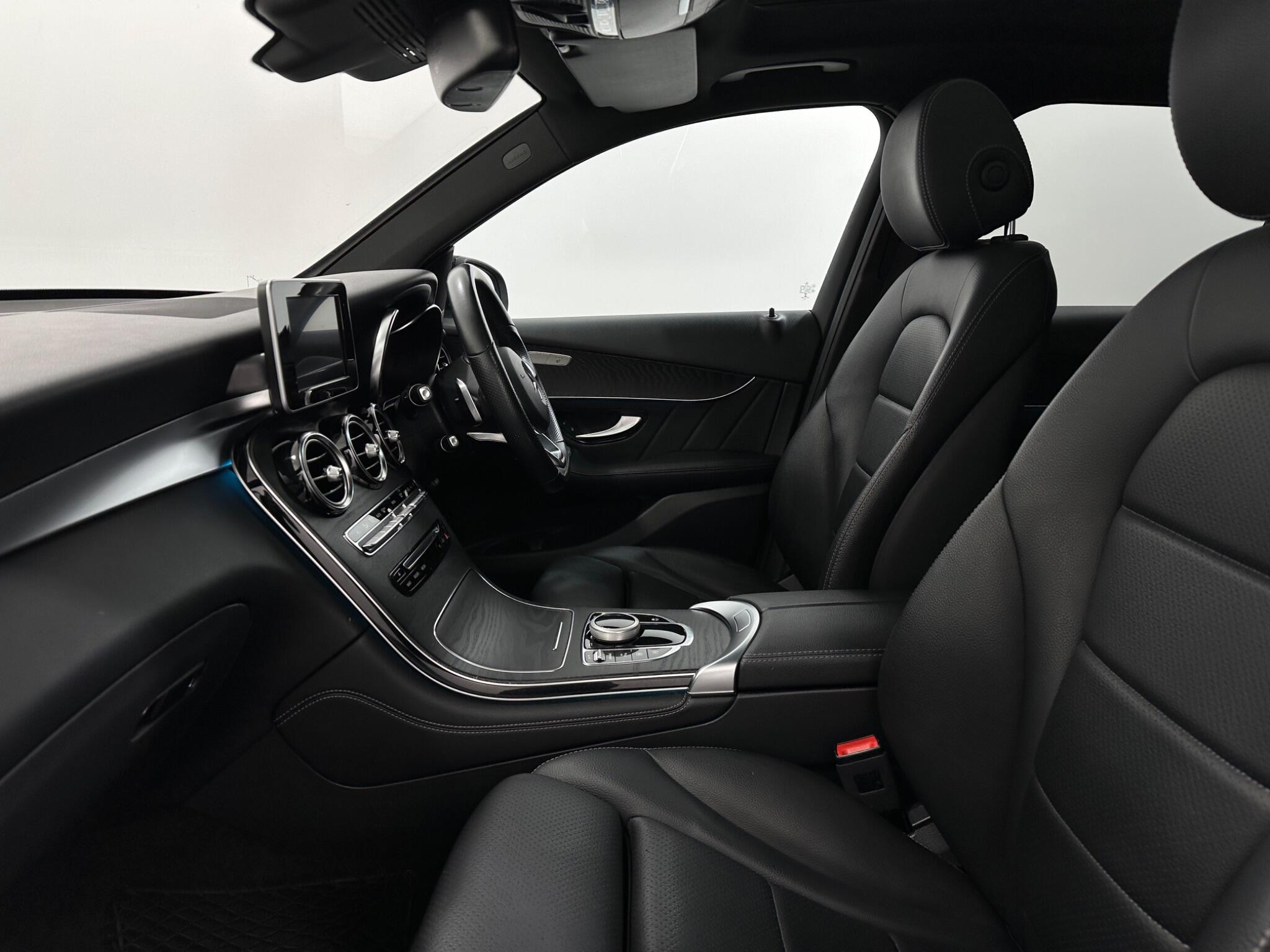 Mercedes-Benz GLC view 36