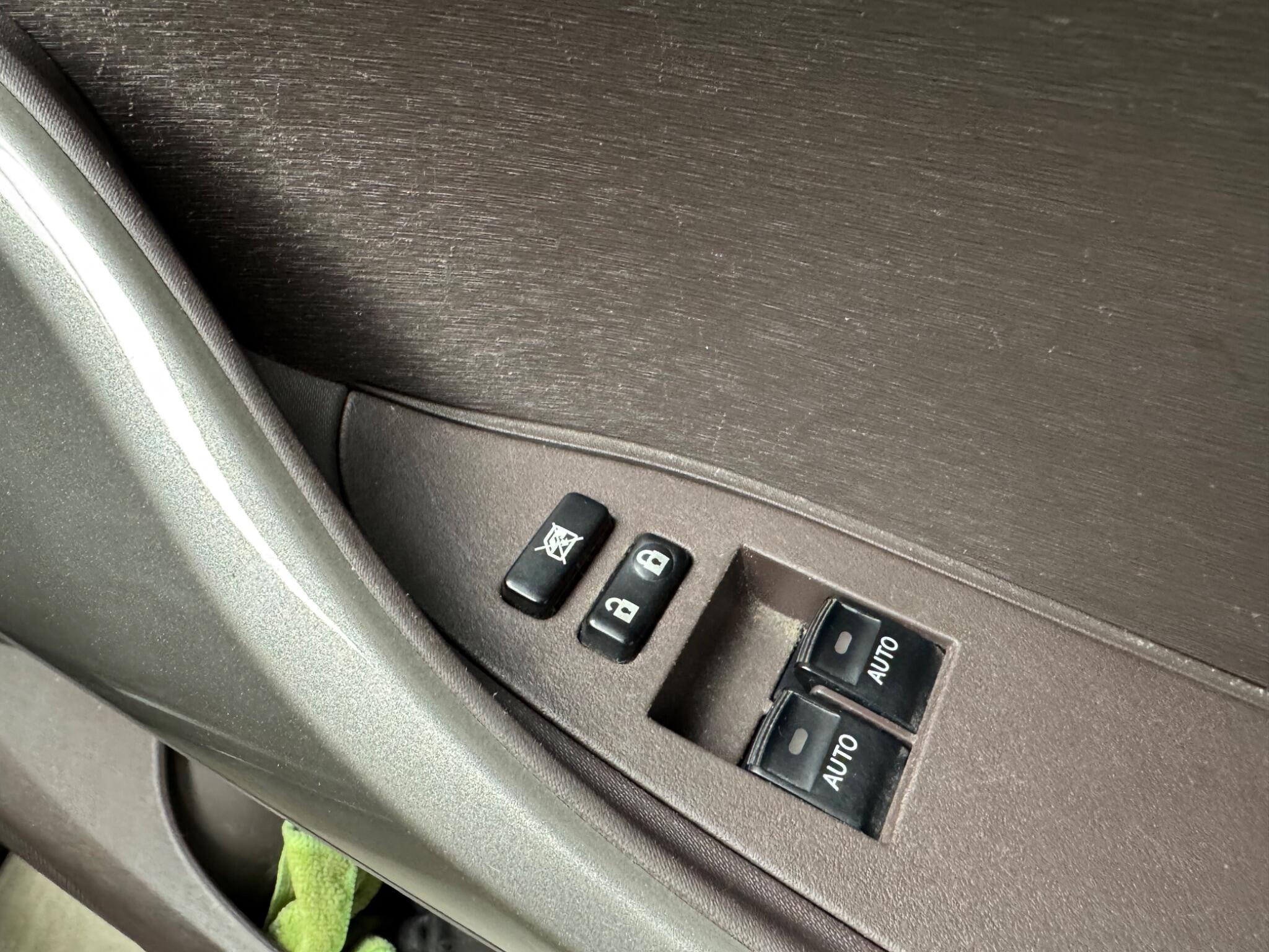 Toyota Iq view 11
