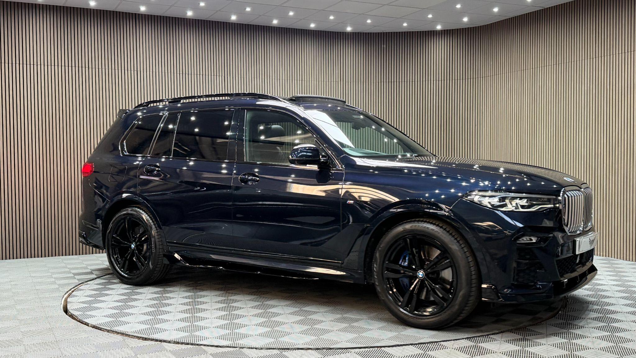 BMW X7 view 42